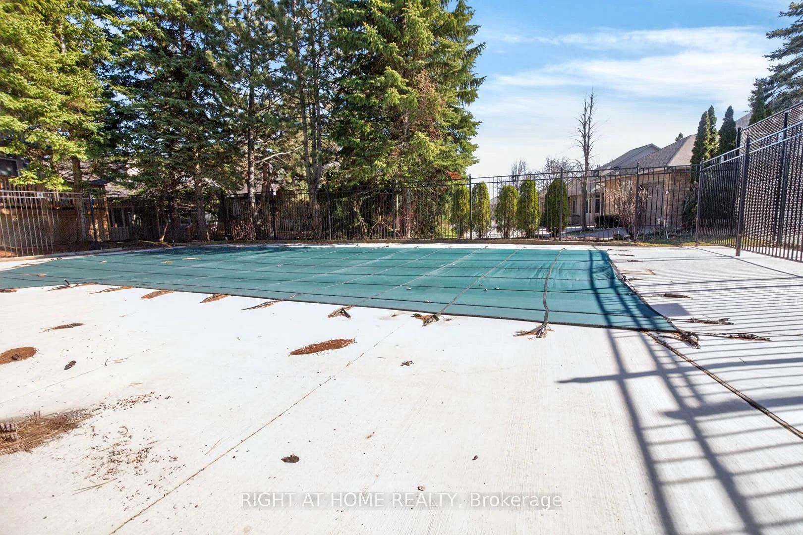 Photo 71 of 145 Louisbourg Way, Markham, Greensborough — HOMEH