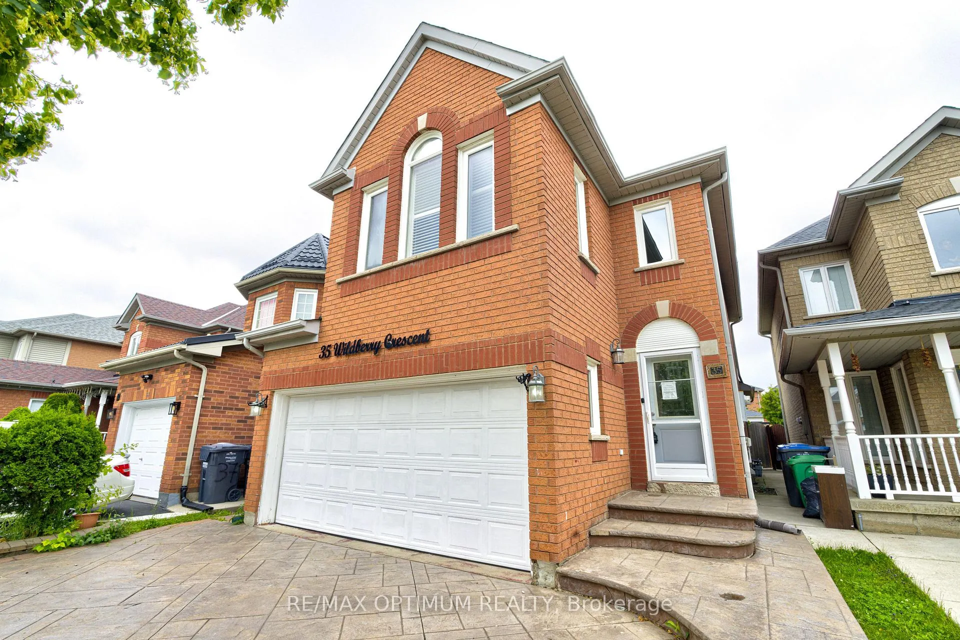Photo 4 of 35 Wildberry Crescent, Brampton, Sandringham-Wellington — HOMEH