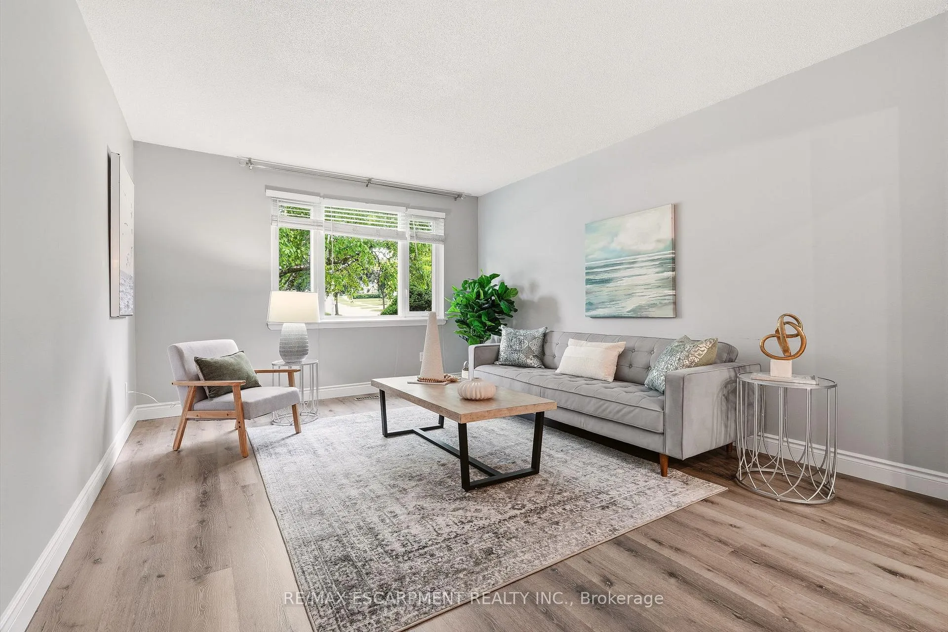 Photo 14 of 2353 Middlesmoor Crescent, Burlington, Brant Hills — HOMEH