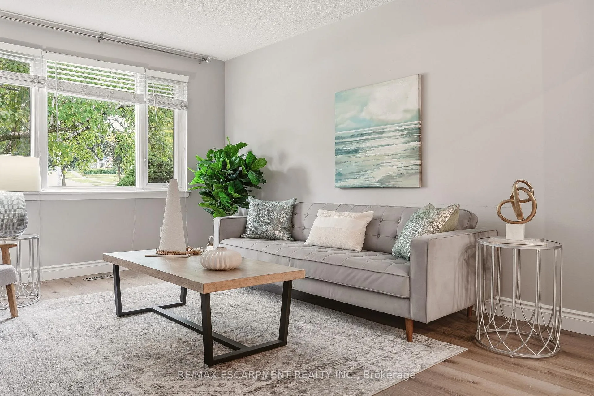 Photo 15 of 2353 Middlesmoor Crescent, Burlington, Brant Hills — HOMEH