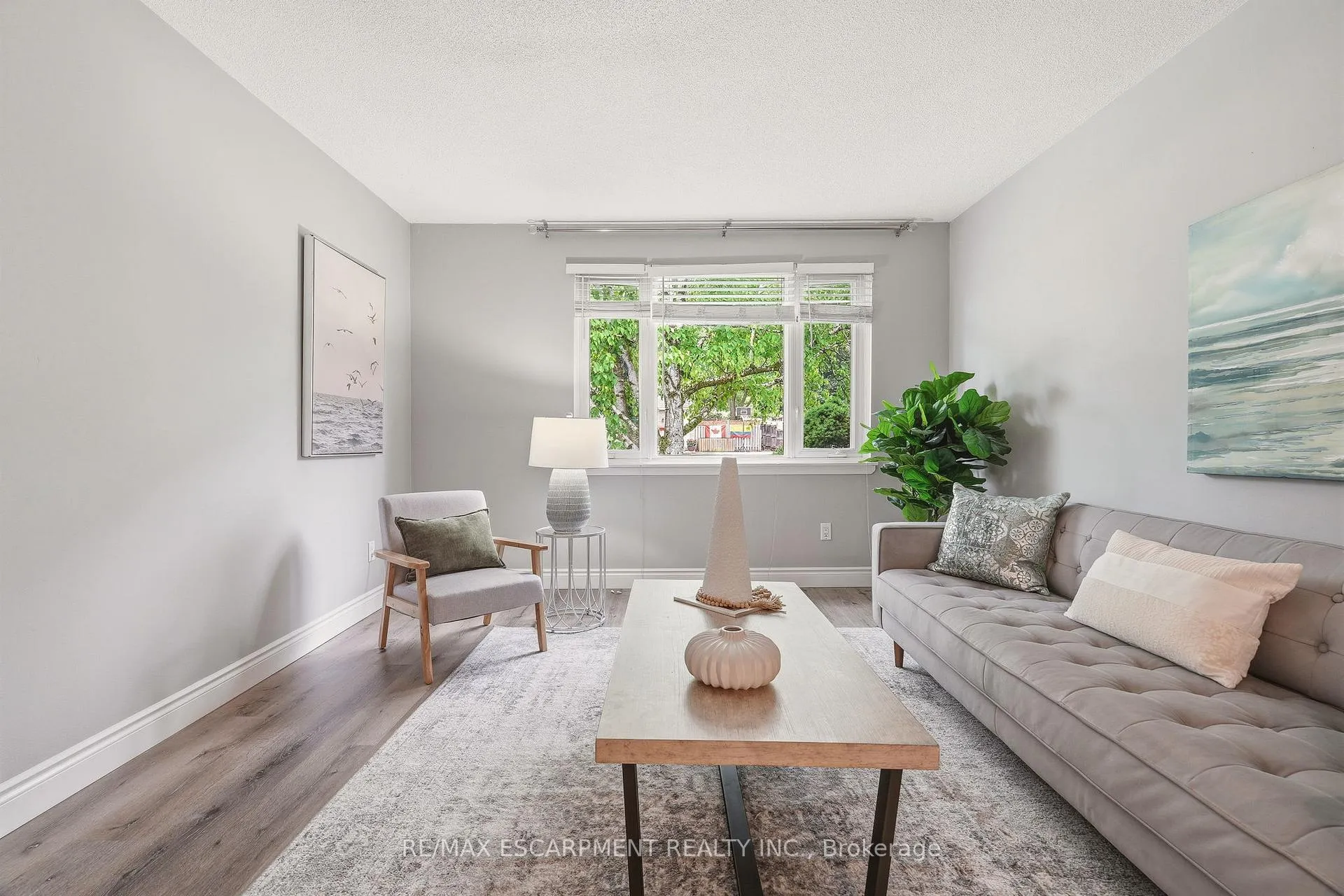 Photo 16 of 2353 Middlesmoor Crescent, Burlington, Brant Hills — HOMEH