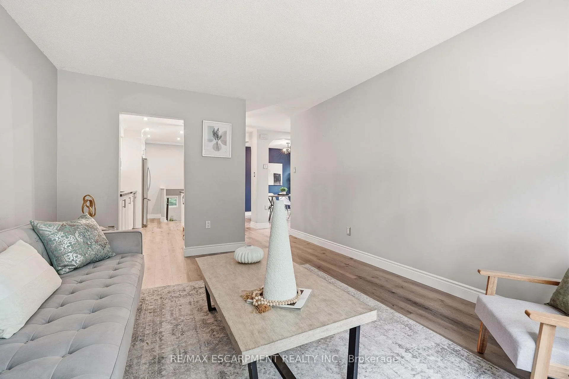 Photo 17 of 2353 Middlesmoor Crescent, Burlington, Brant Hills — HOMEH