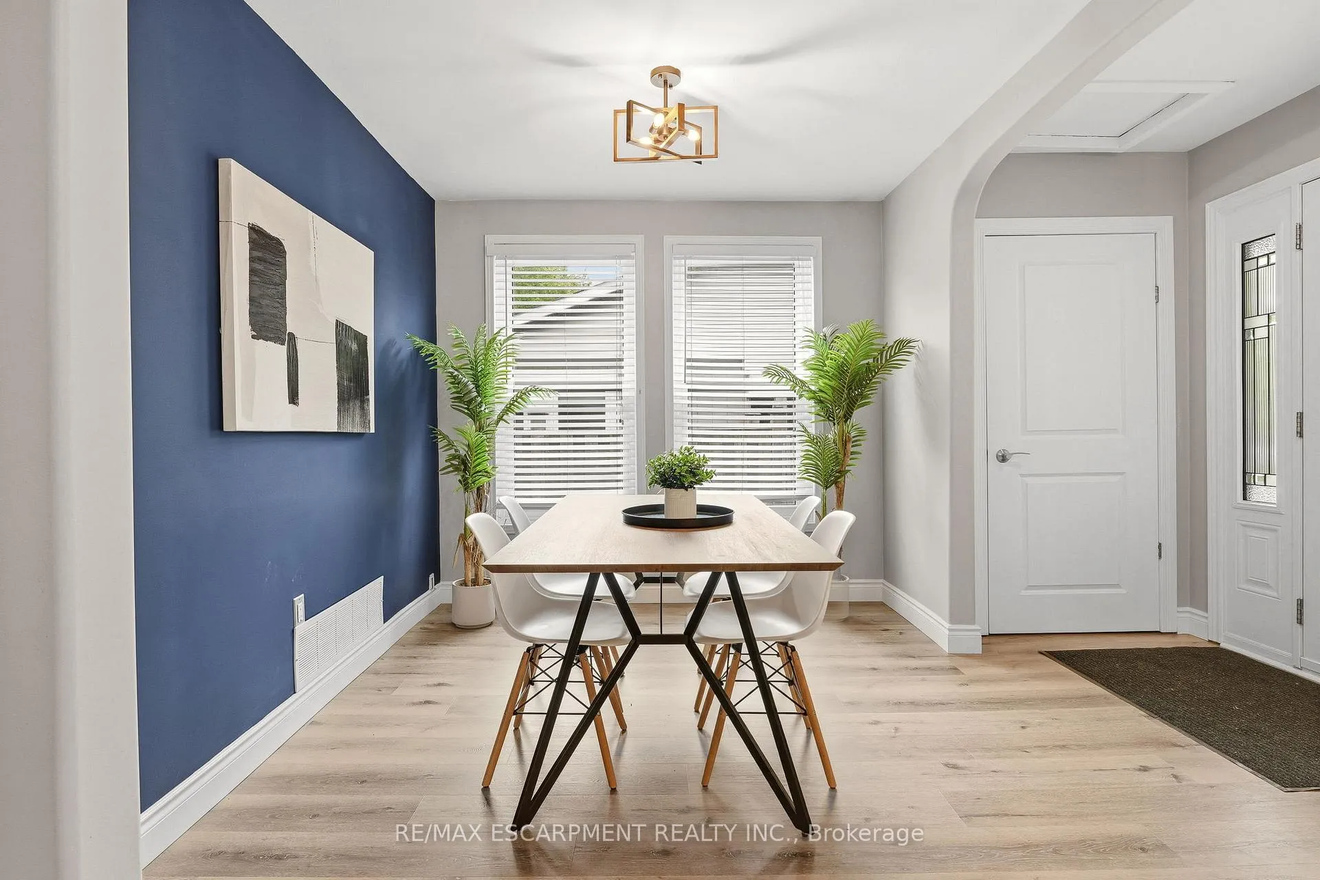 Photo 22 of 2353 Middlesmoor Crescent, Burlington, Brant Hills — HOMEH