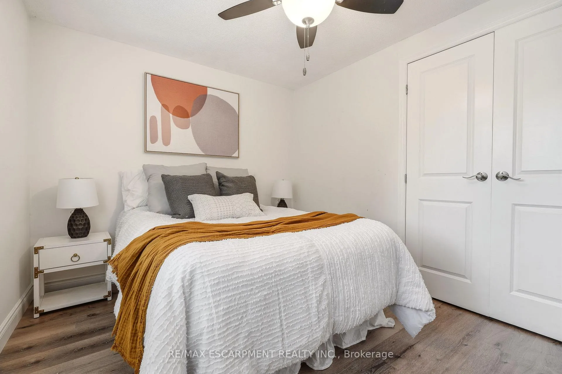 Photo 25 of 2353 Middlesmoor Crescent, Burlington, Brant Hills — HOMEH
