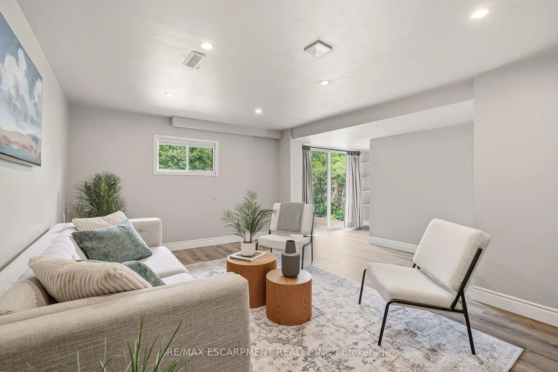 Photo 32 of 2353 Middlesmoor Crescent, Burlington, Brant Hills — HOMEH