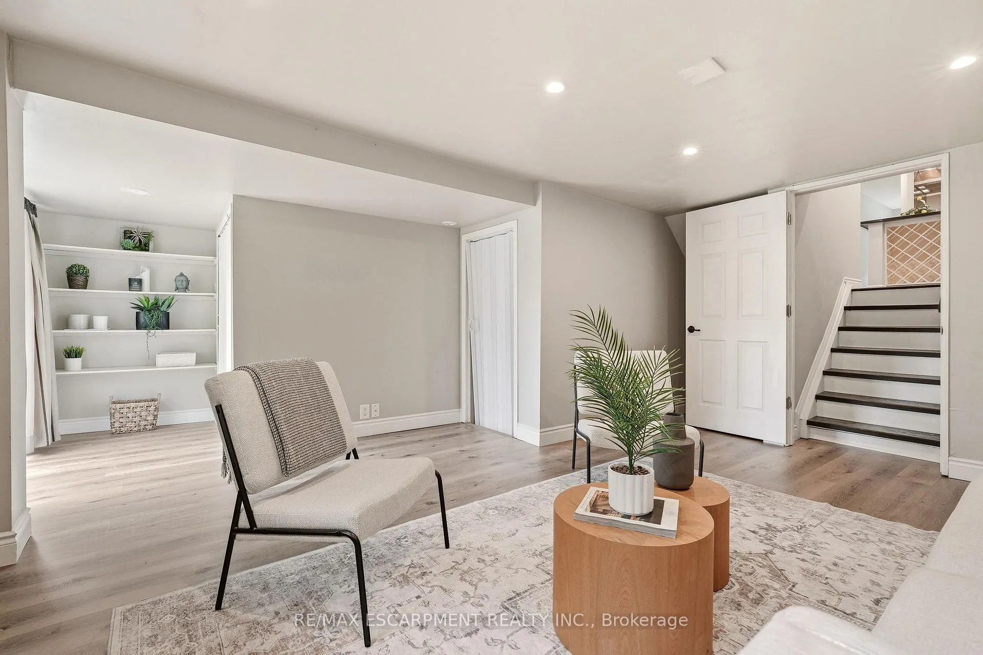Photo 33 of 2353 Middlesmoor Crescent, Burlington, Brant Hills — HOMEH