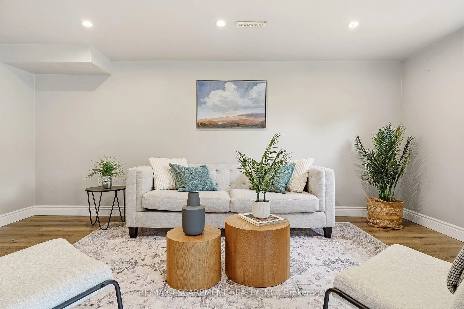 Photo 36 of 2353 Middlesmoor Crescent, Burlington, Brant Hills — HOMEH