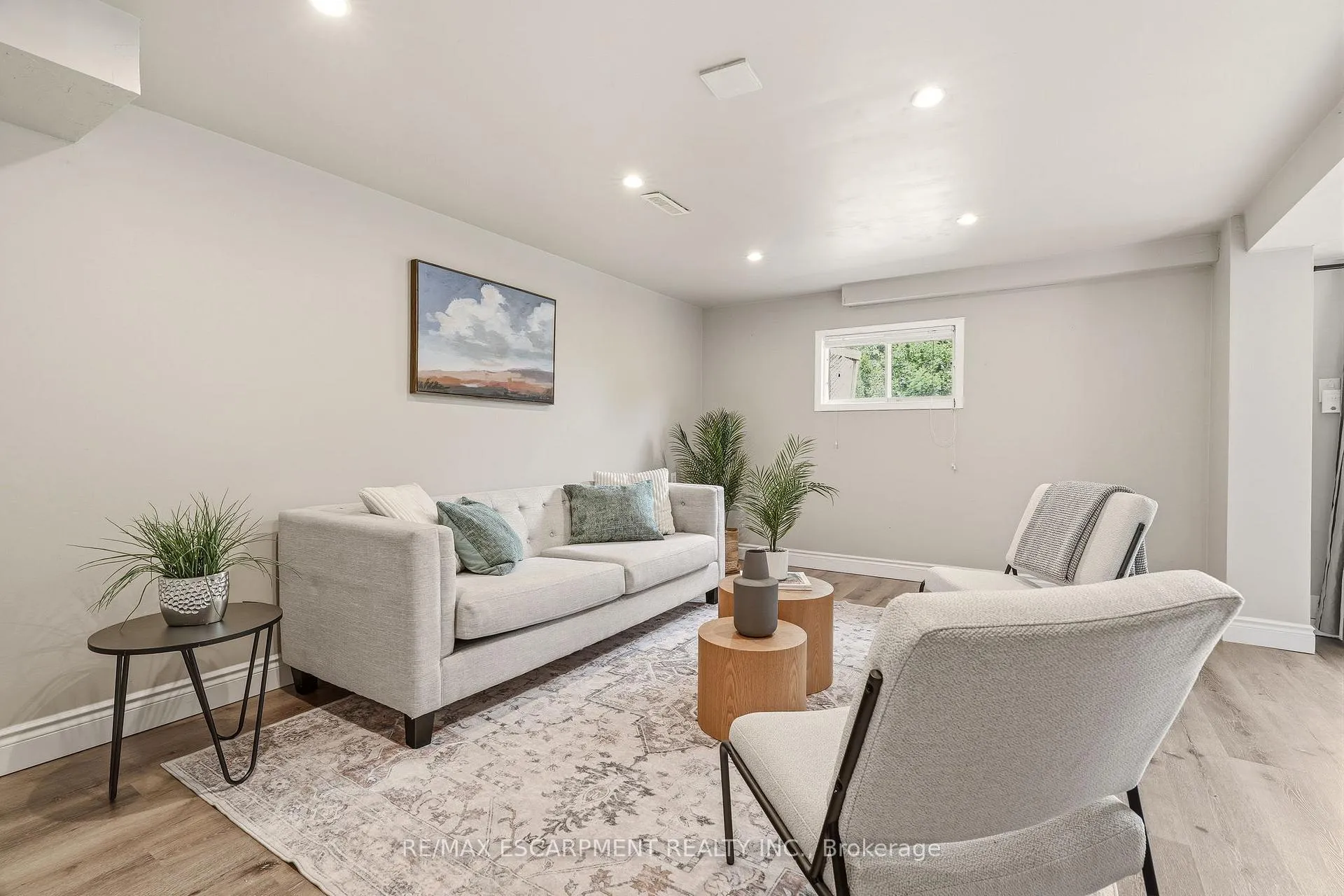 Photo 38 of 2353 Middlesmoor Crescent, Burlington, Brant Hills — HOMEH