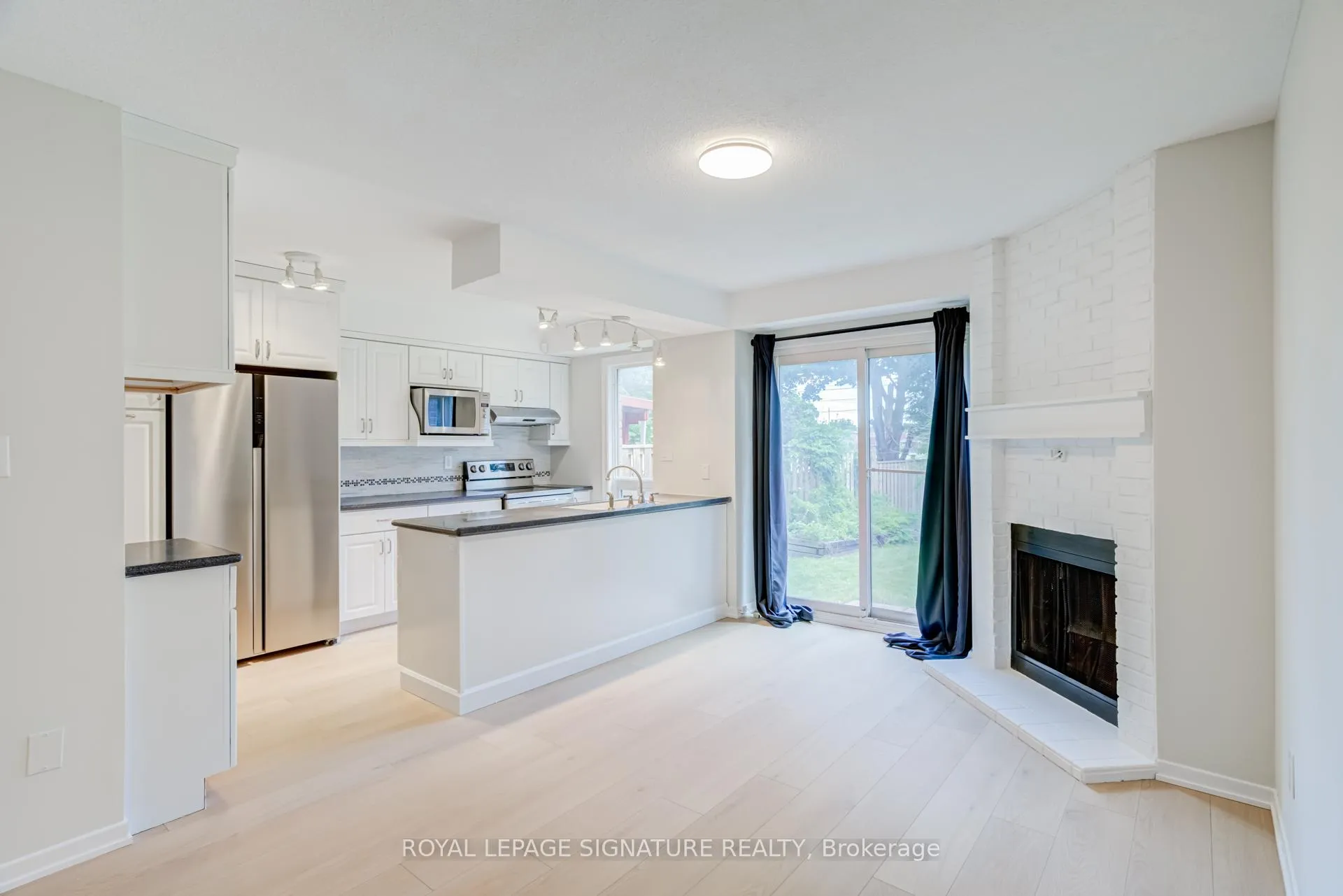 Photo 4 of 86 James Park Square, Scarborough, Milliken — HOMEH