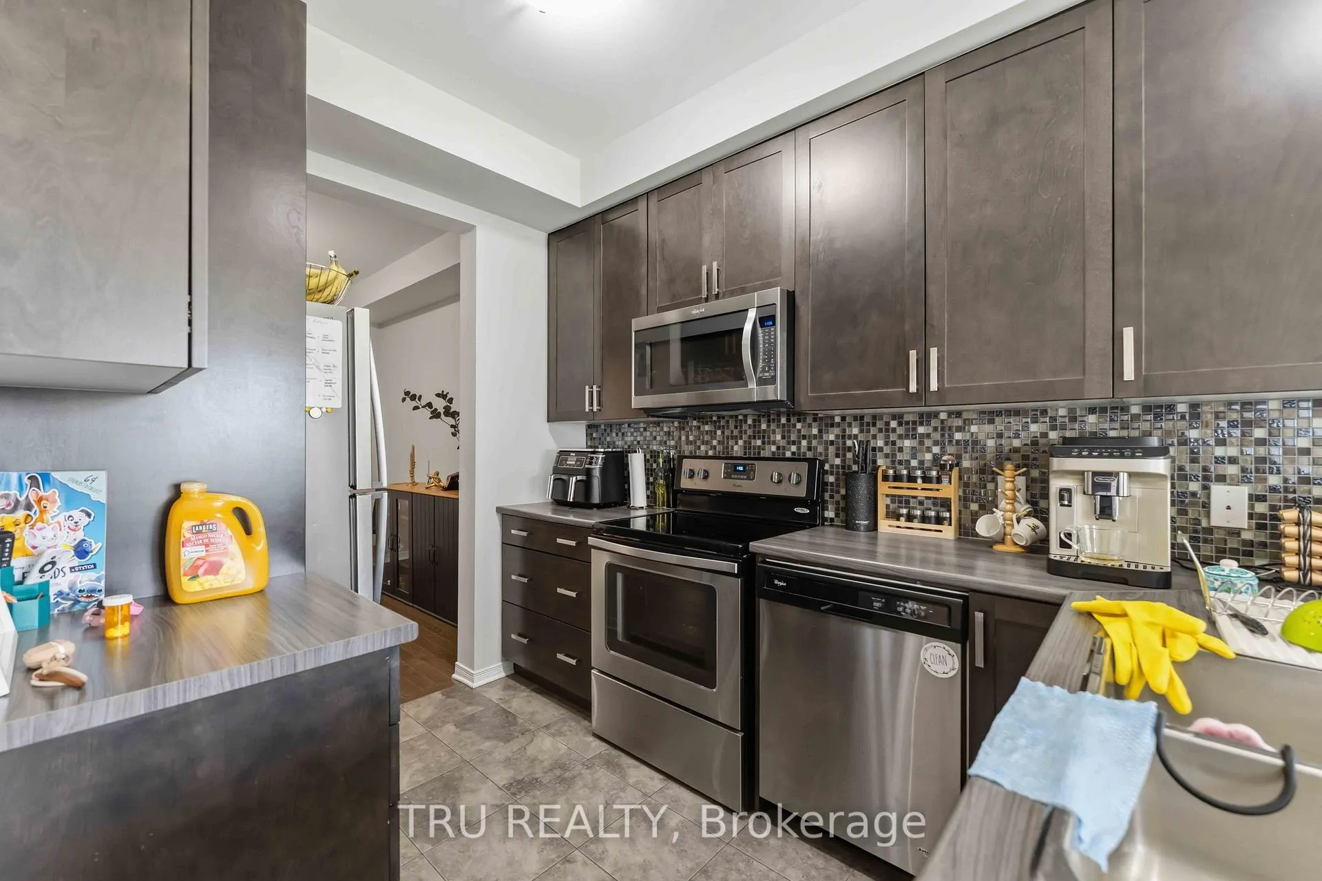Photo 10 of 205 Losino Crescent, Ottawa, Kanata - Emerald Meadows/Trailwest — HOMEH