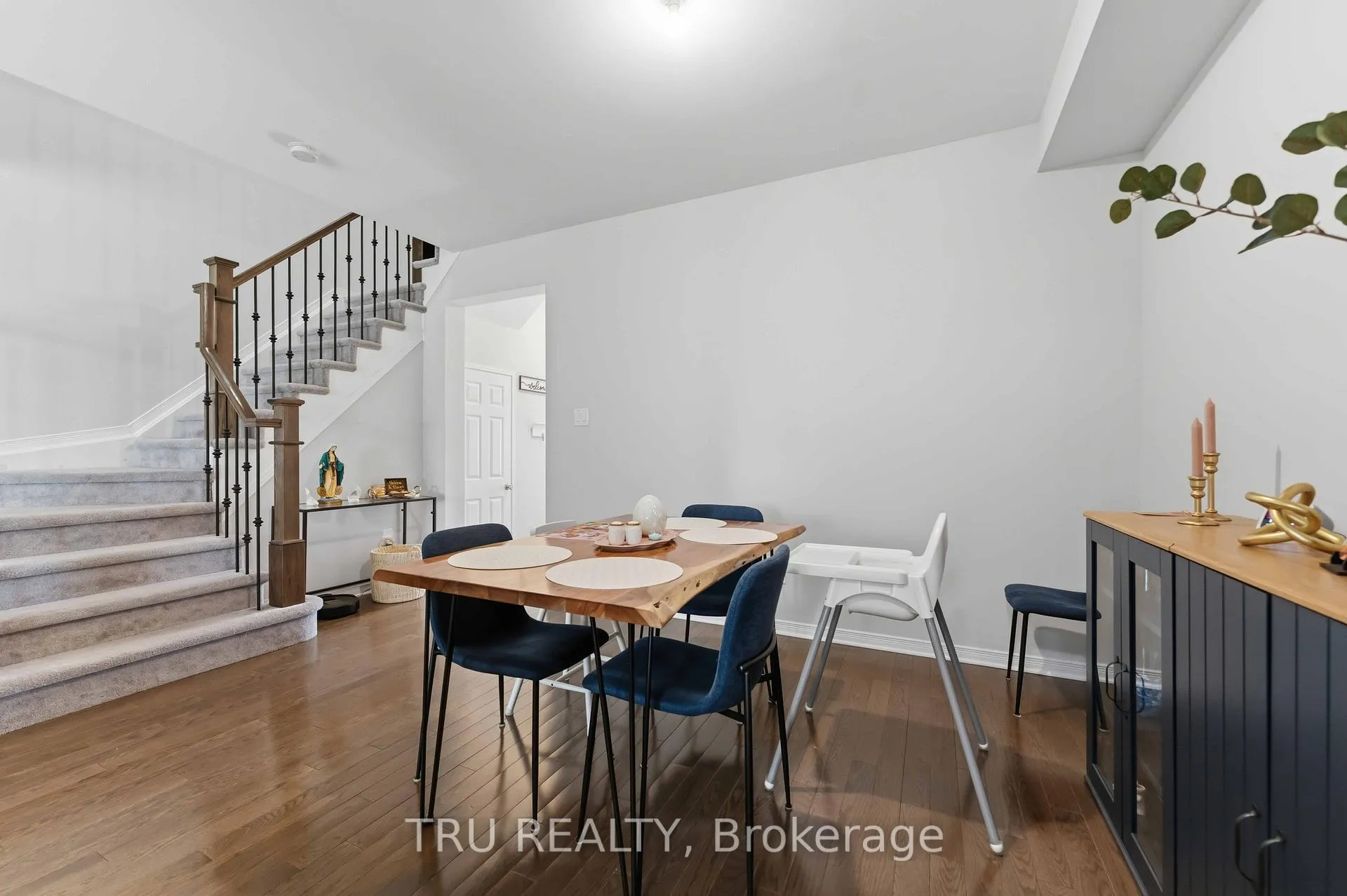 Photo 13 of 205 Losino Crescent, Ottawa, Kanata - Emerald Meadows/Trailwest — HOMEH
