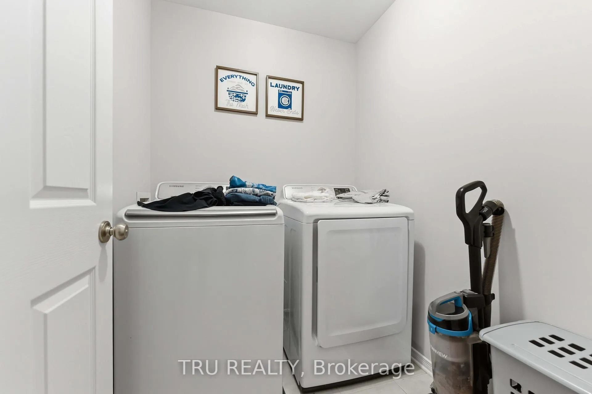 Photo 16 of 205 Losino Crescent, Ottawa, Kanata - Emerald Meadows/Trailwest — HOMEH
