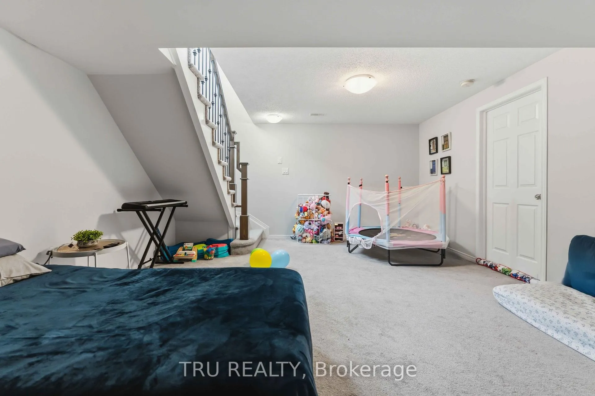 Photo 25 of 205 Losino Crescent, Ottawa, Kanata - Emerald Meadows/Trailwest — HOMEH