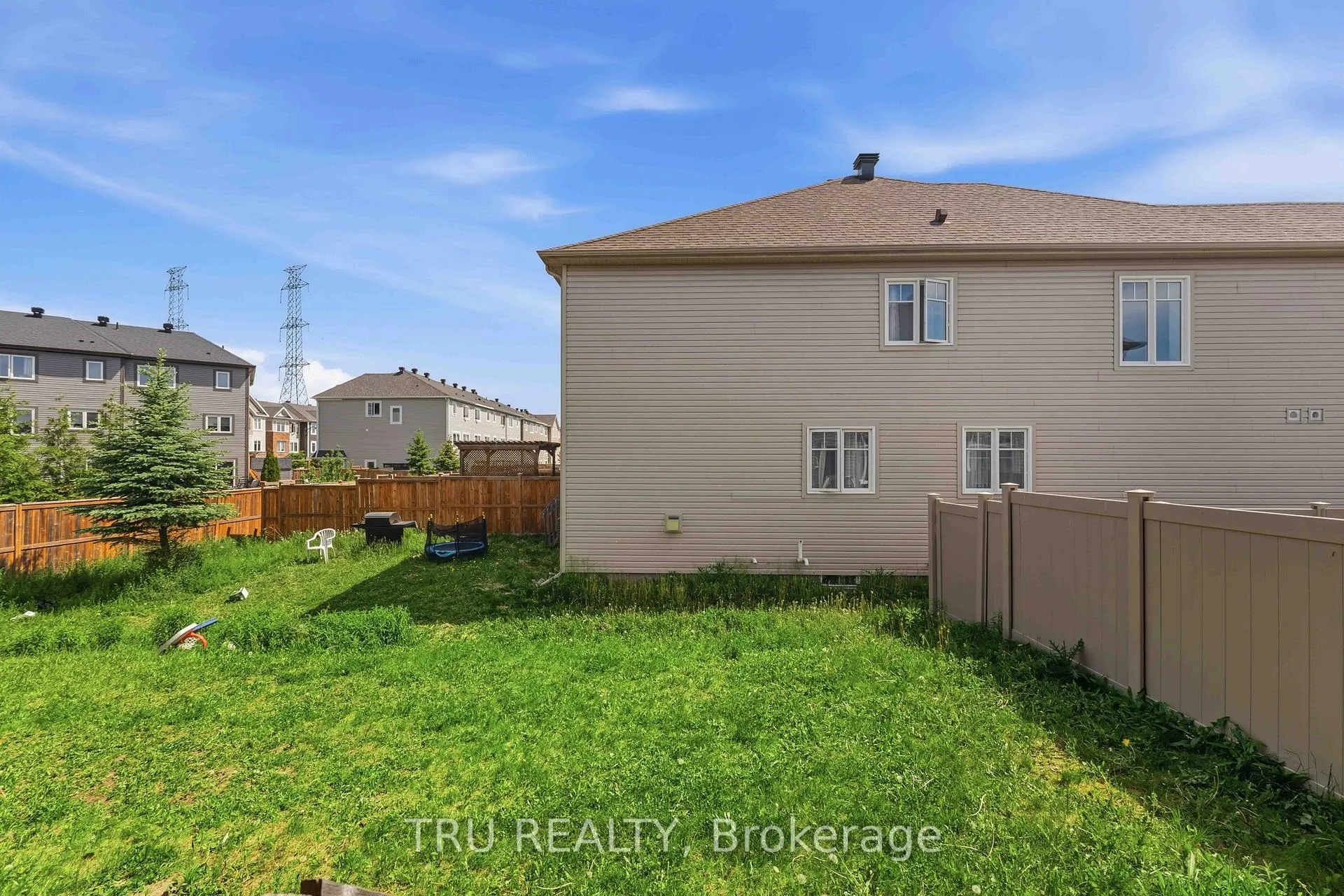 Photo 26 of 205 Losino Crescent, Ottawa, Kanata - Emerald Meadows/Trailwest — HOMEH