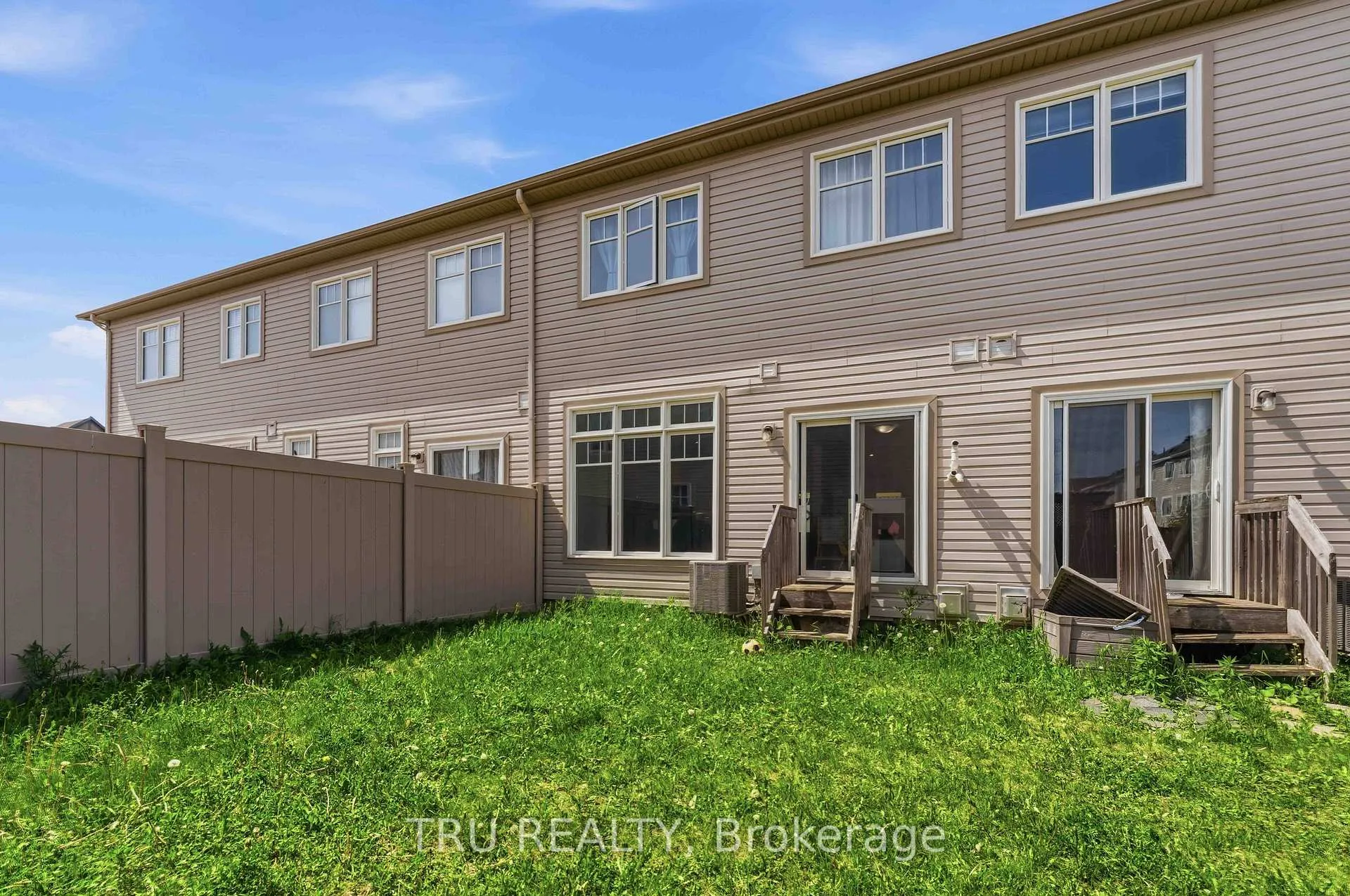 Photo 28 of 205 Losino Crescent, Ottawa, Kanata - Emerald Meadows/Trailwest — HOMEH
