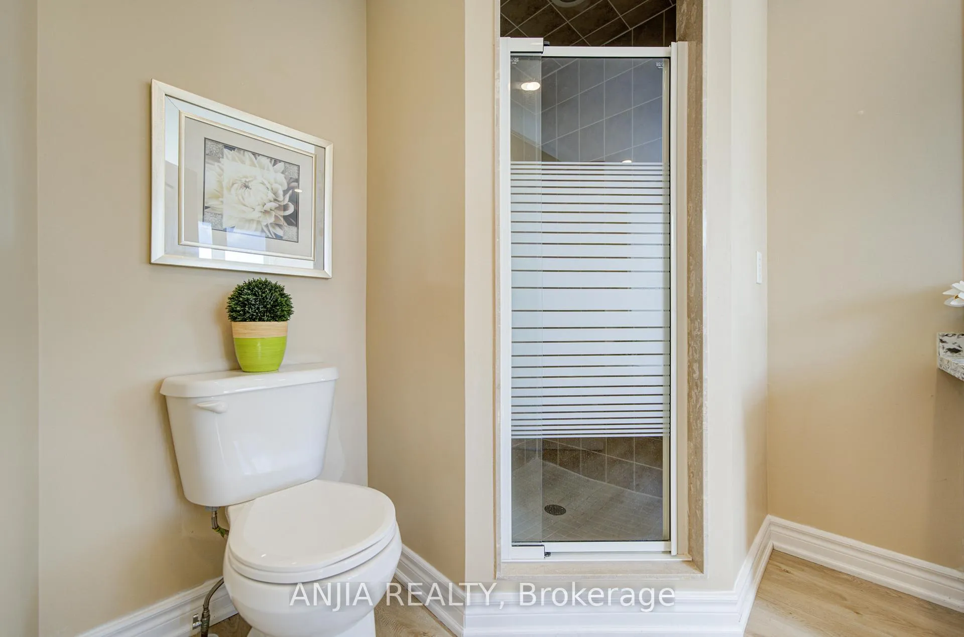 Photo 23 of 174 Goldenwood Crescent, Markham, Greensborough — HOMEH
