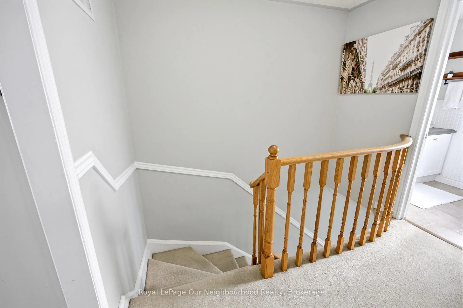 Photo 18 of 25 Hanning Court, Clarington, Bowmanville — HOMEH