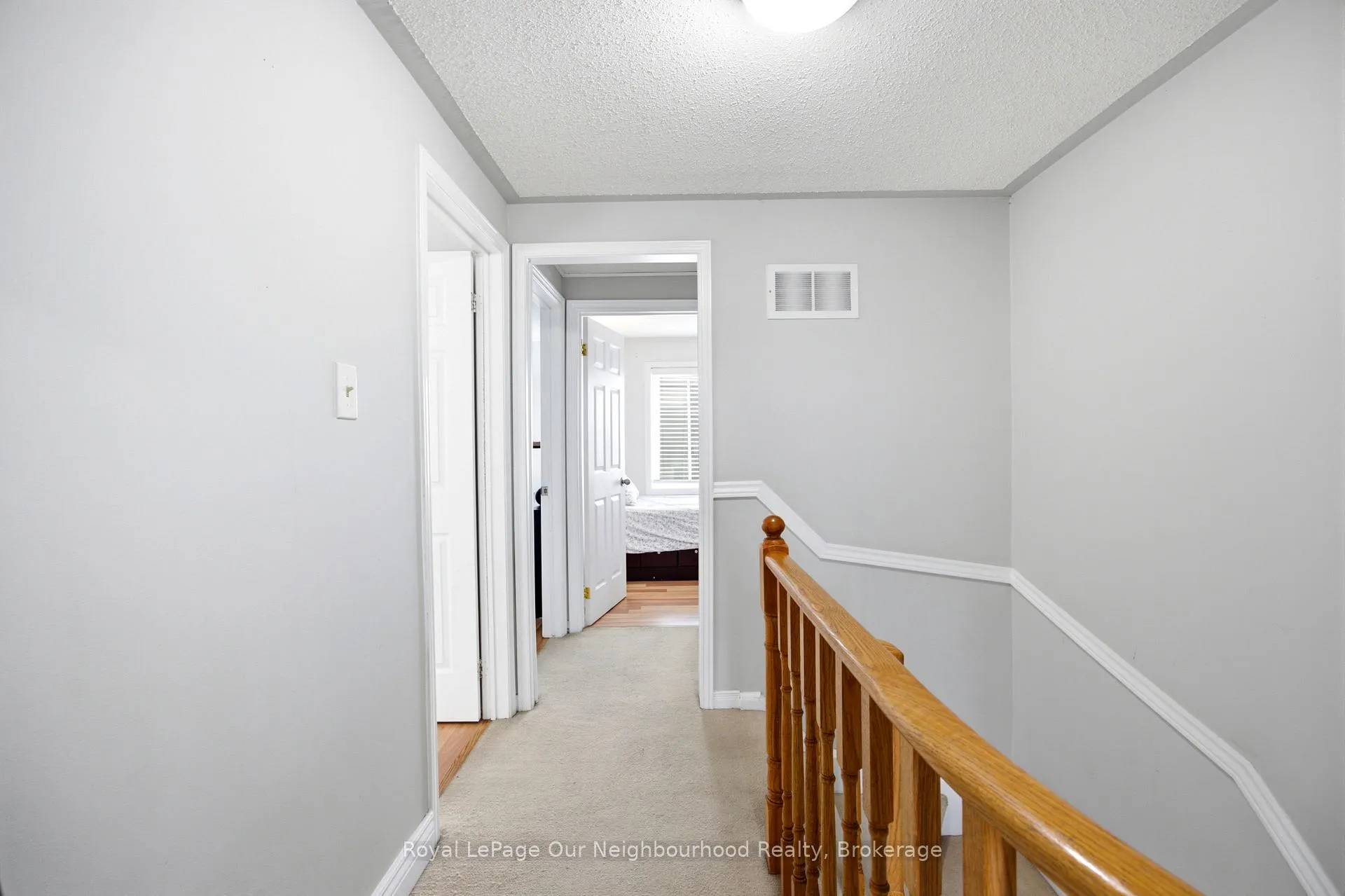 Photo 19 of 25 Hanning Court, Clarington, Bowmanville — HOMEH