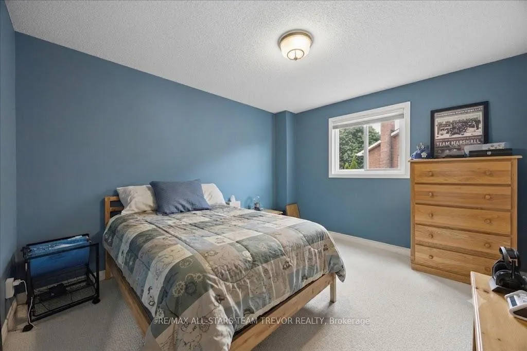 Photo 20 of 46 Chartwell Crescent, Georgina, Keswick North — HOMEH