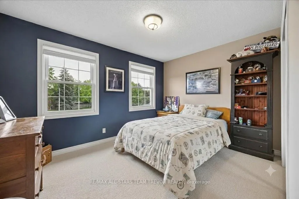Photo 22 of 46 Chartwell Crescent, Georgina, Keswick North — HOMEH