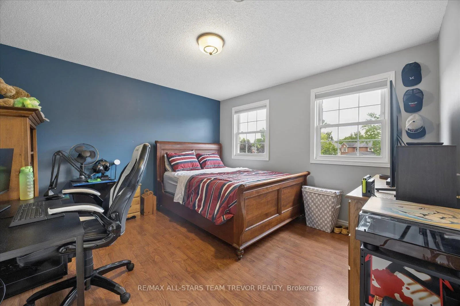 Photo 24 of 46 Chartwell Crescent, Georgina, Keswick North — HOMEH
