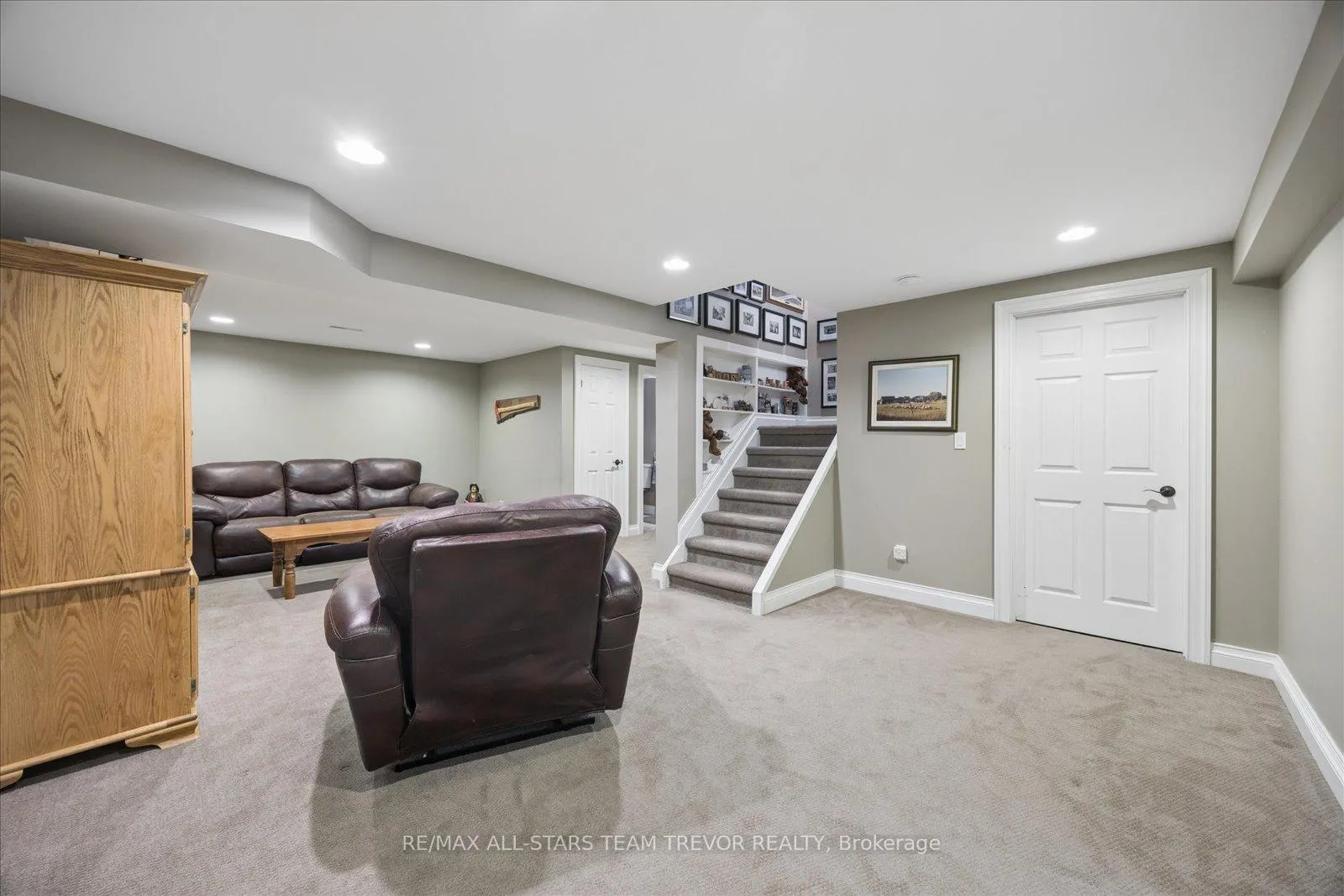 Photo 28 of 46 Chartwell Crescent, Georgina, Keswick North — HOMEH