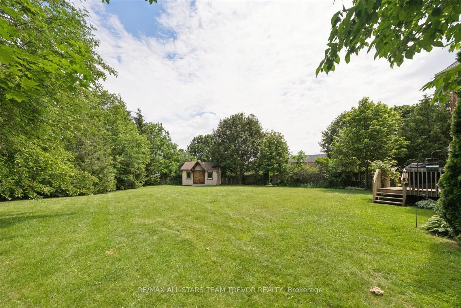 Photo 36 of 46 Chartwell Crescent, Georgina, Keswick North — HOMEH