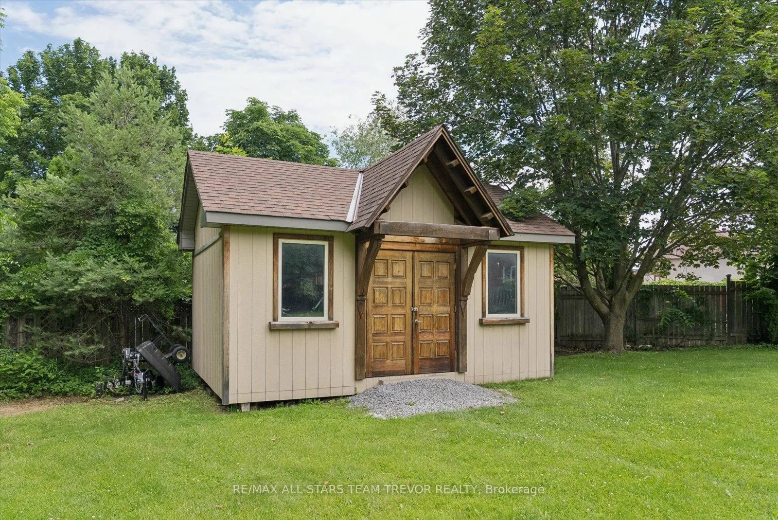 Photo 38 of 46 Chartwell Crescent, Georgina, Keswick North — HOMEH