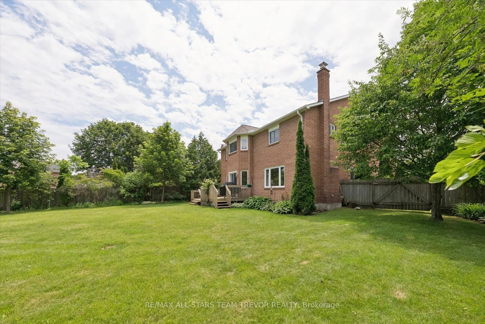 Photo 40 of 46 Chartwell Crescent, Georgina, Keswick North — HOMEH