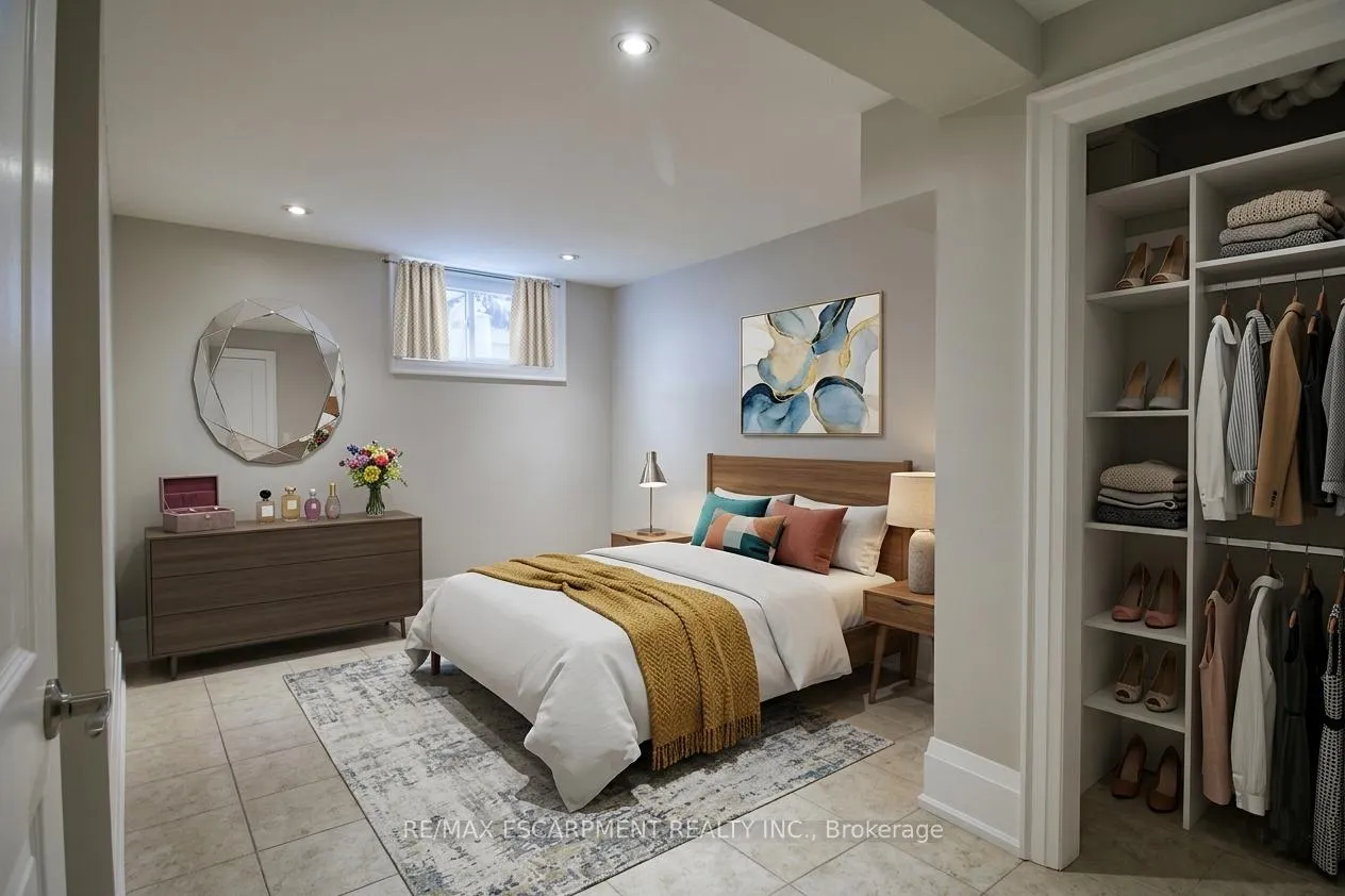 Photo 10 of Unit 3, 70 Spadina Avenue, Hamilton, Stipley — HOMEH