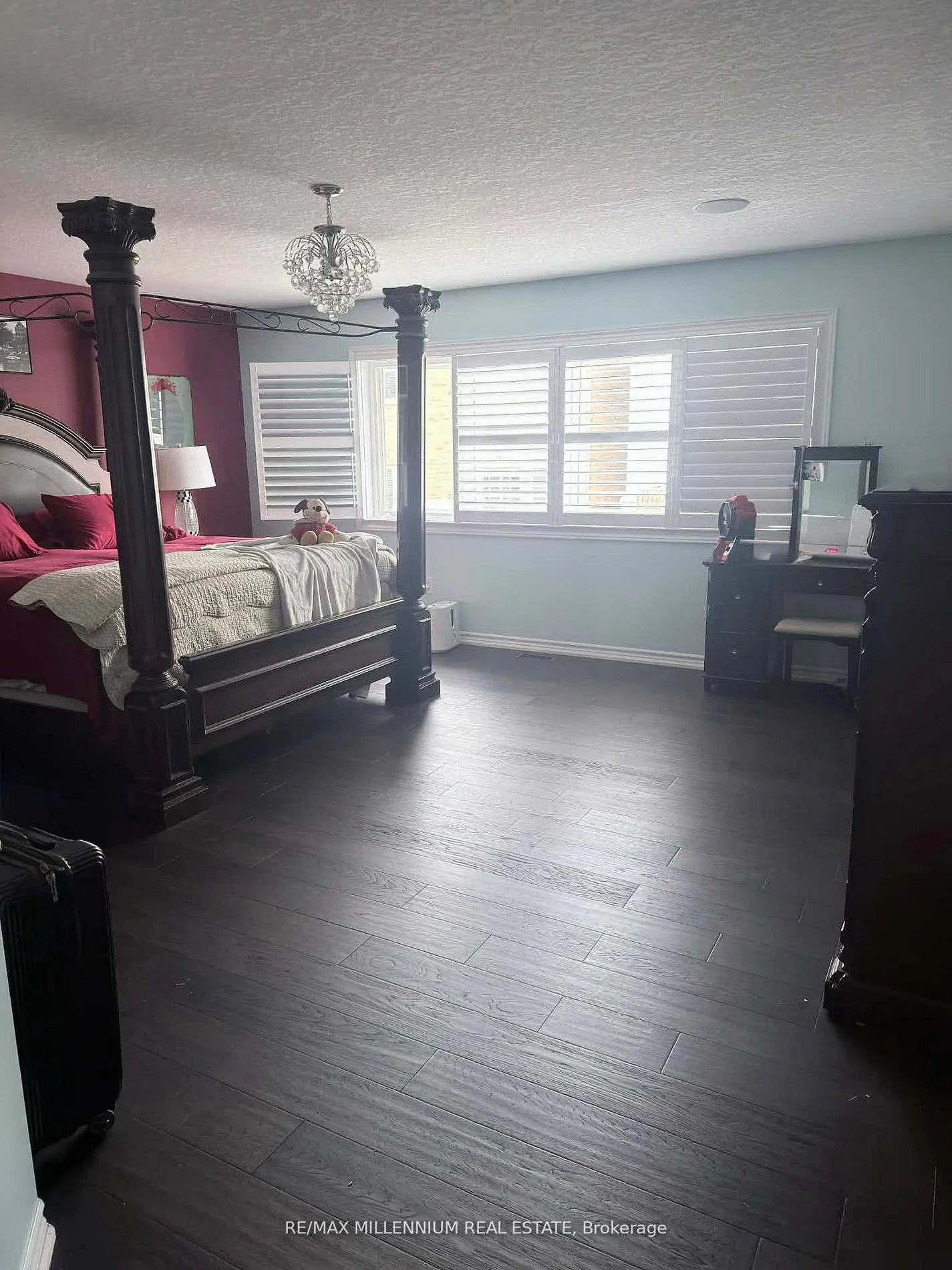 Photo 8 of 29 Monkton Circle, Brampton, Credit Valley — HOMEH