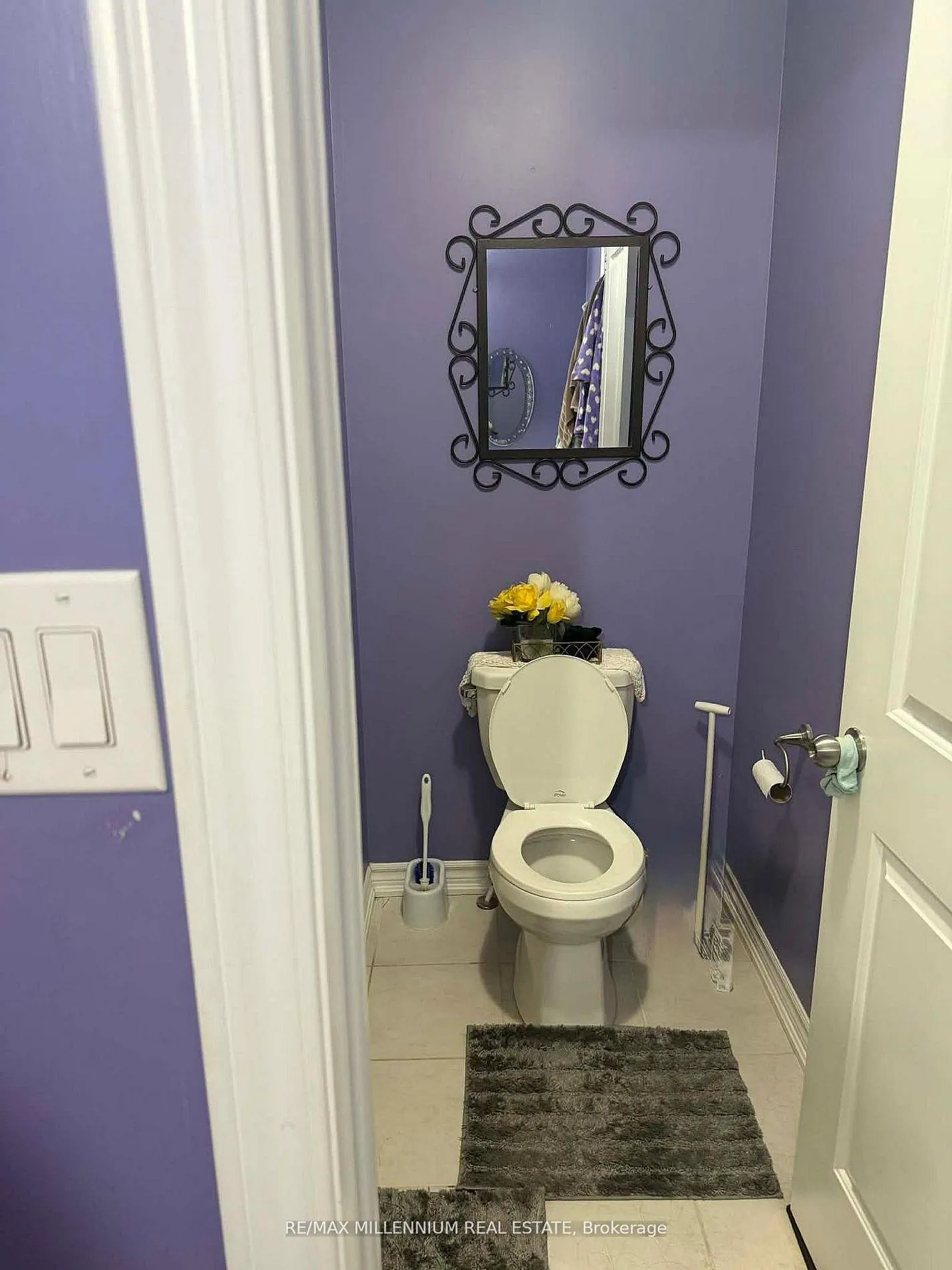 Photo 12 of 29 Monkton Circle, Brampton, Credit Valley — HOMEH