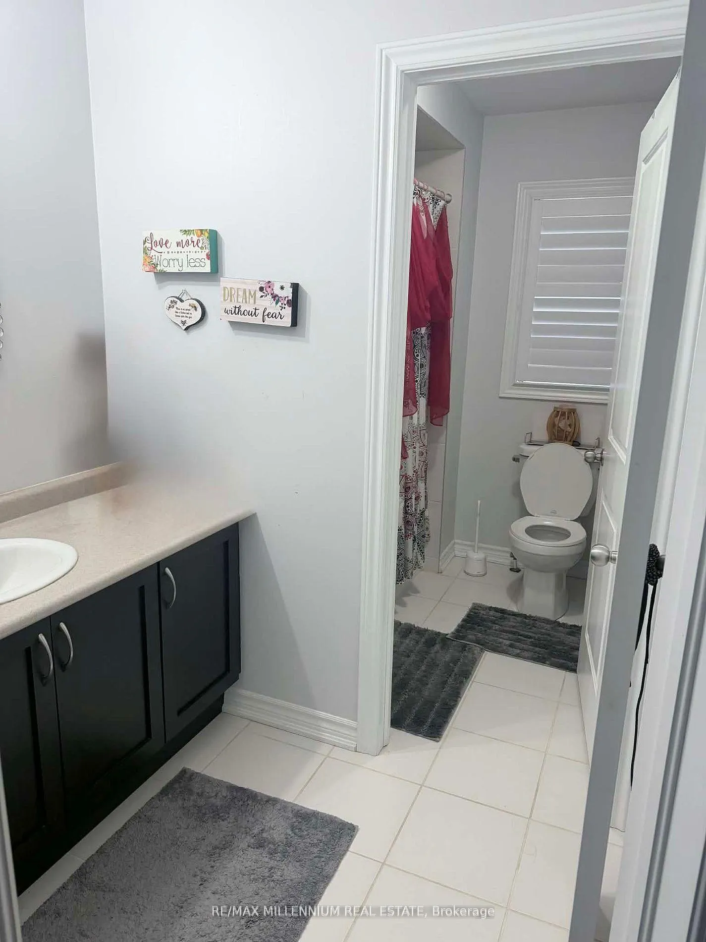 Photo 21 of 29 Monkton Circle, Brampton, Credit Valley — HOMEH