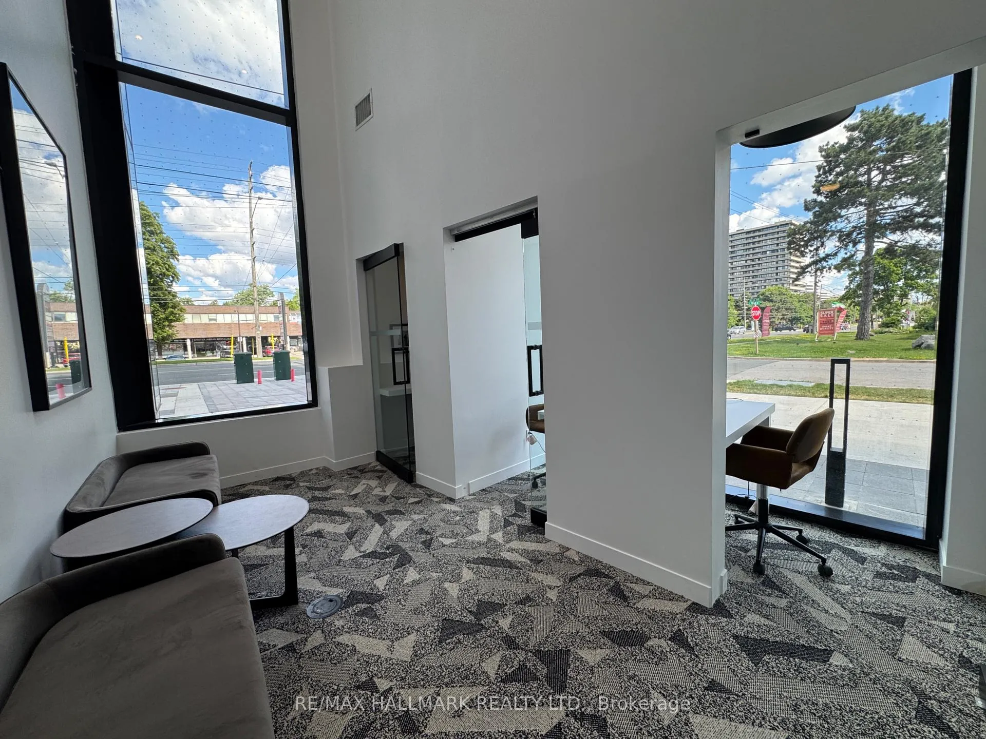 Photo 4 of 8188 Yonge Street, Vaughan, Uplands — HOMEH