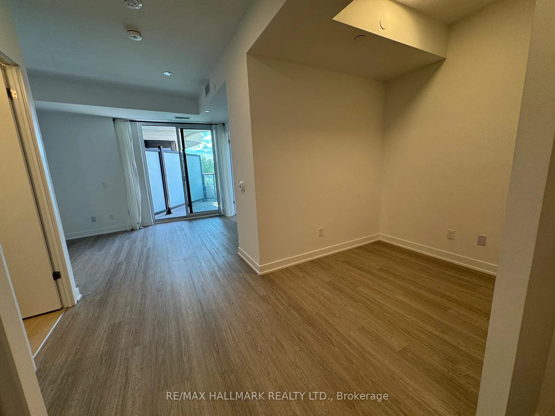 Photo 6 of 8188 Yonge Street, Vaughan, Uplands — HOMEH