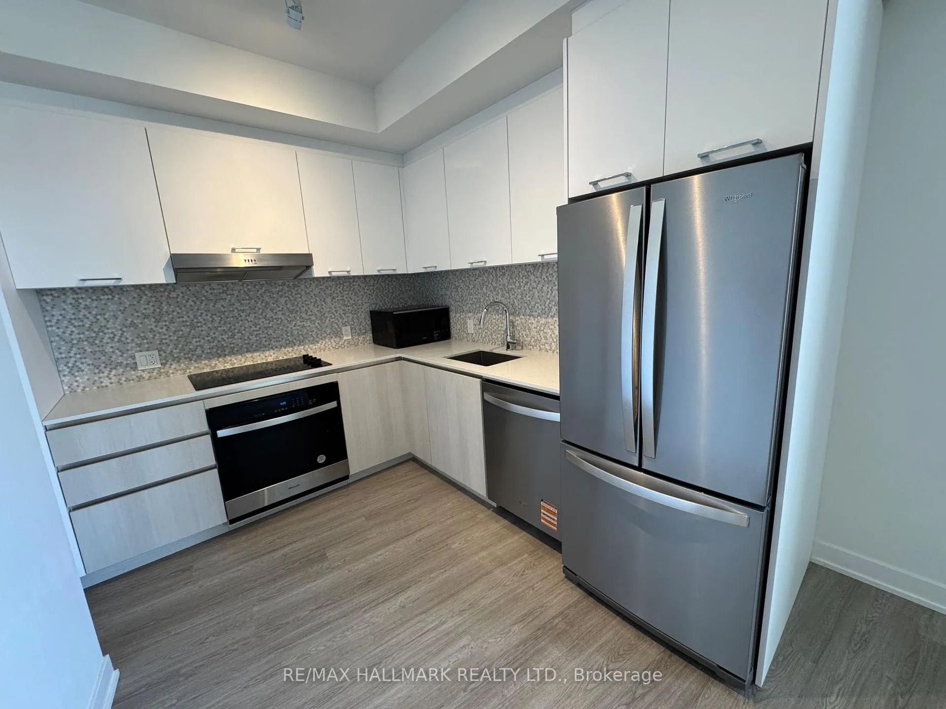 Photo 10 of 8188 Yonge Street, Vaughan, Uplands — HOMEH