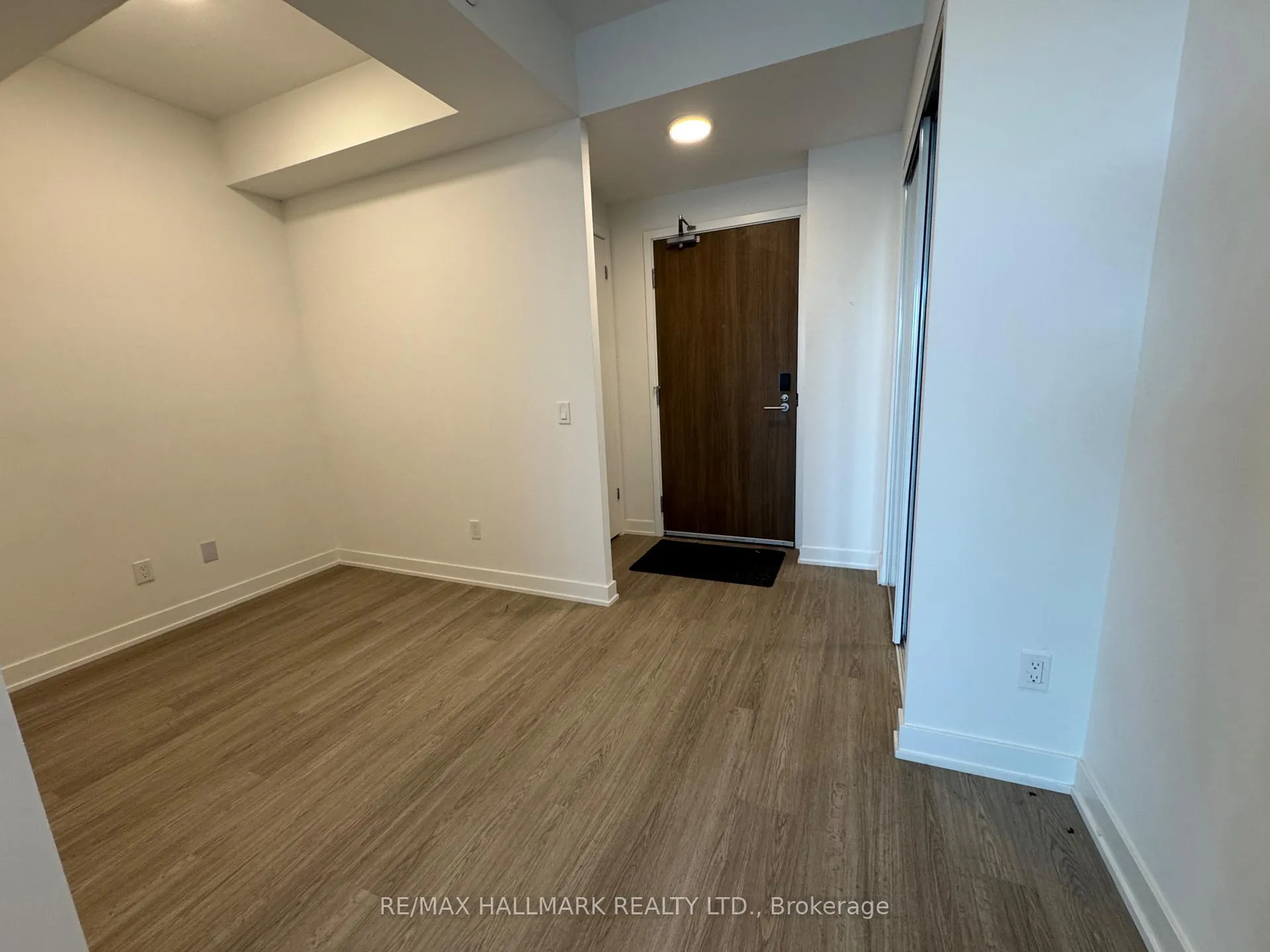 Photo 13 of 8188 Yonge Street, Vaughan, Uplands — HOMEH