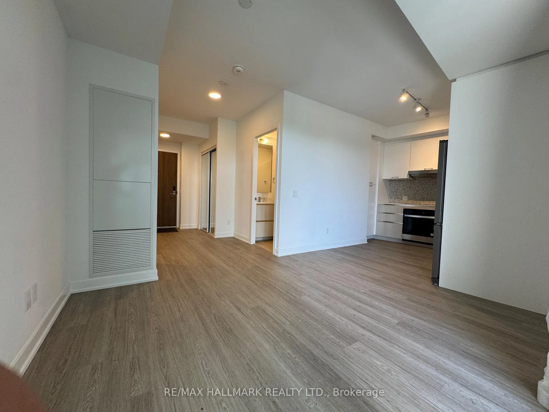Photo 22 of 8188 Yonge Street, Vaughan, Uplands — HOMEH