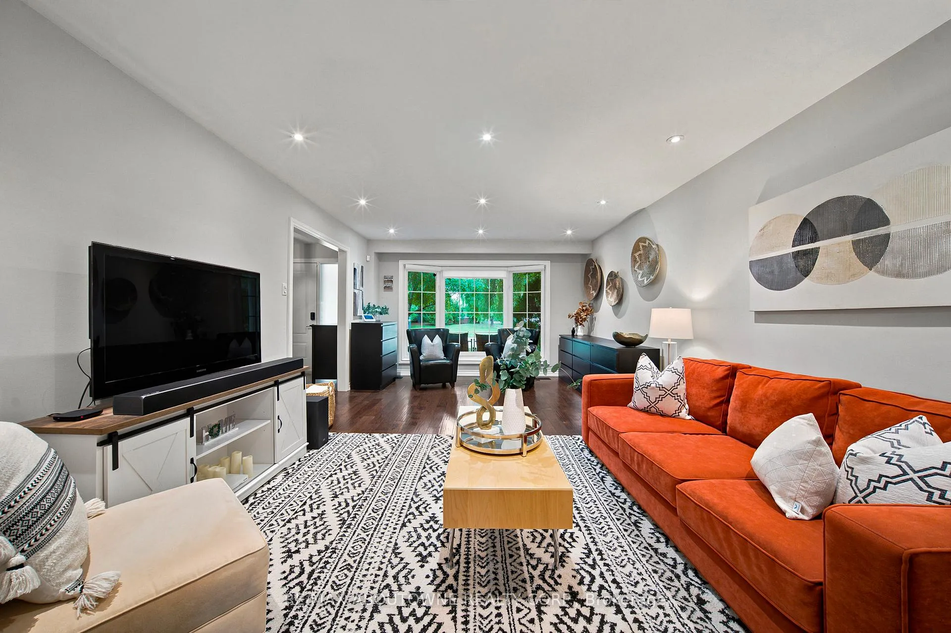 Photo 7 of 1393 Peerless Court, Oakville, College Park — HOMEH
