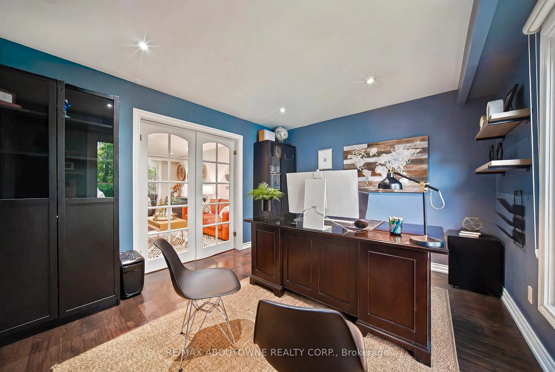 Photo 9 of 1393 Peerless Court, Oakville, College Park — HOMEH