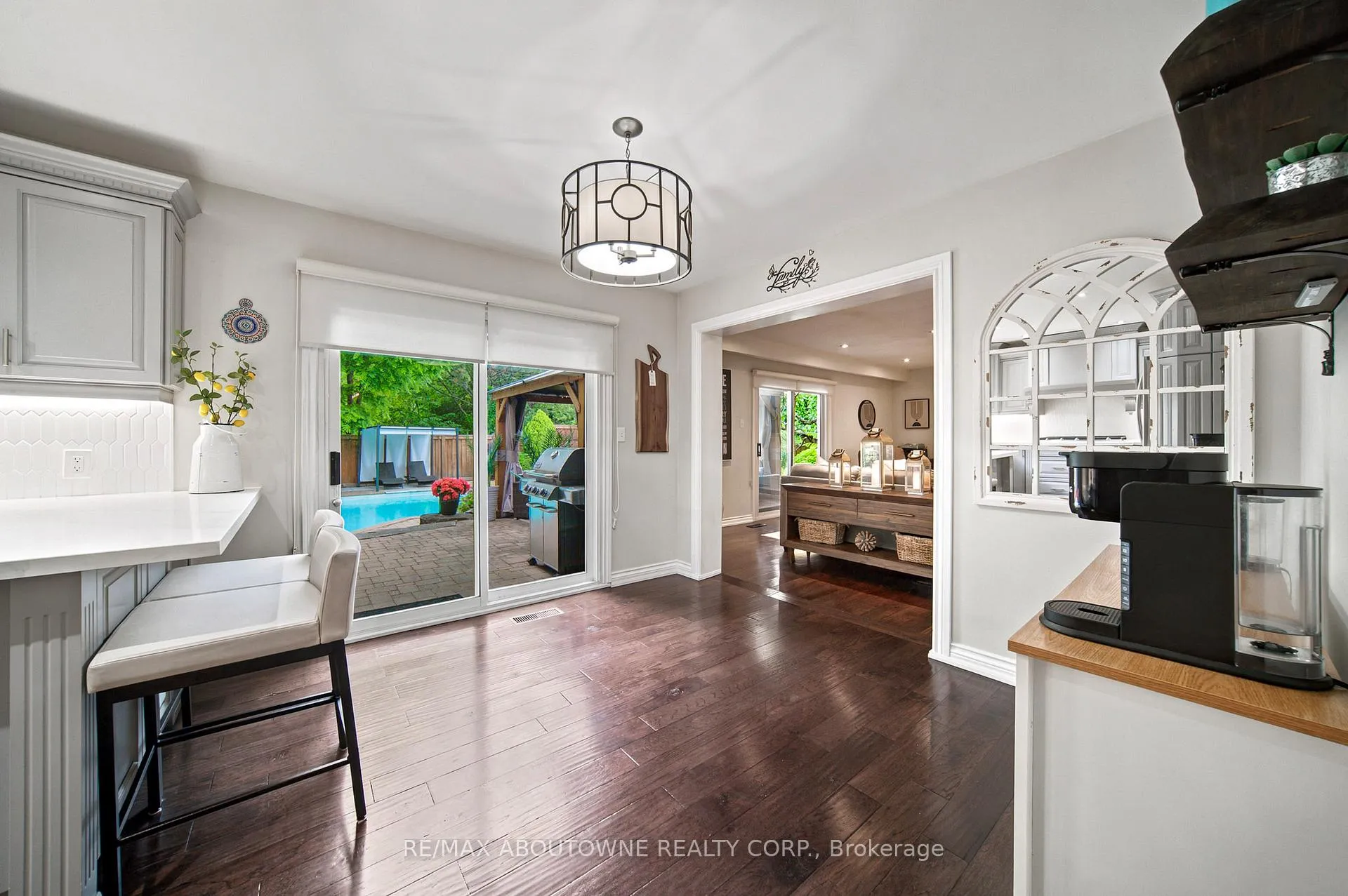 Photo 11 of 1393 Peerless Court, Oakville, College Park — HOMEH