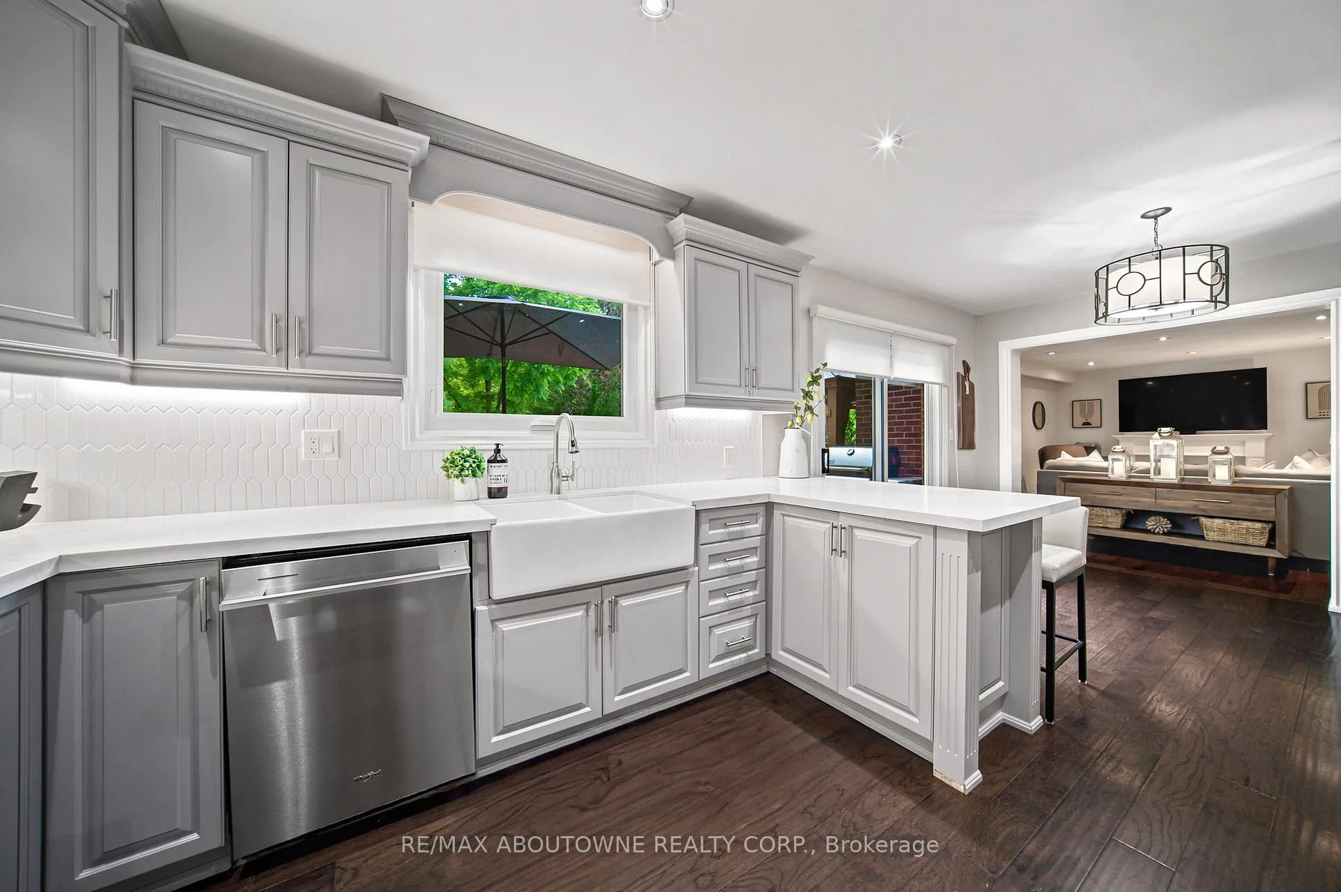 Photo 15 of 1393 Peerless Court, Oakville, College Park — HOMEH