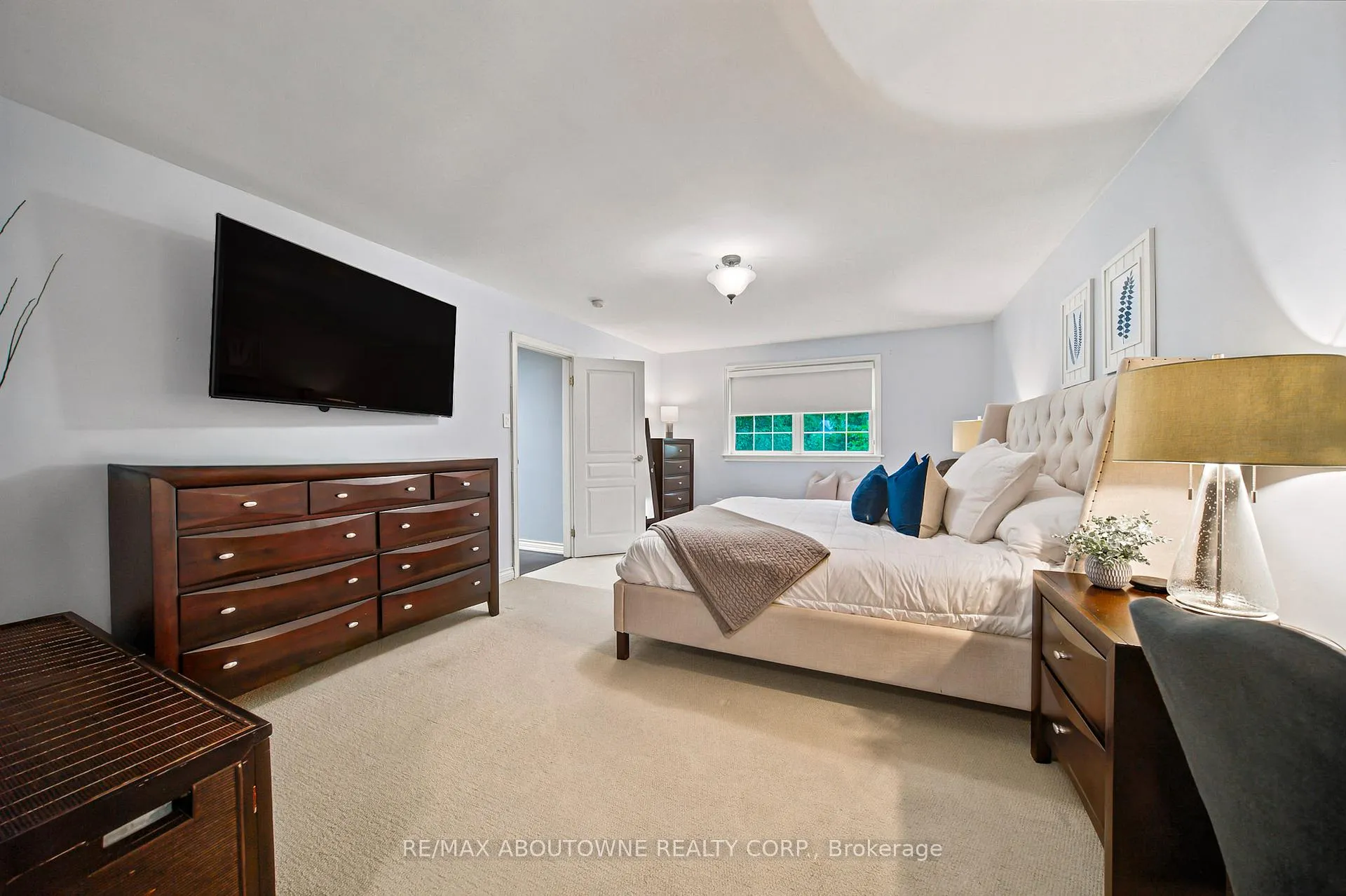Photo 20 of 1393 Peerless Court, Oakville, College Park — HOMEH