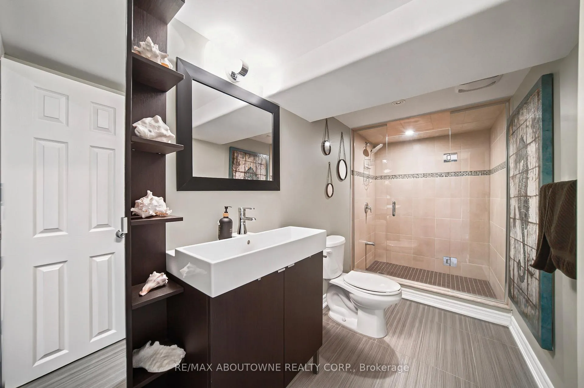 Photo 33 of 1393 Peerless Court, Oakville, College Park — HOMEH