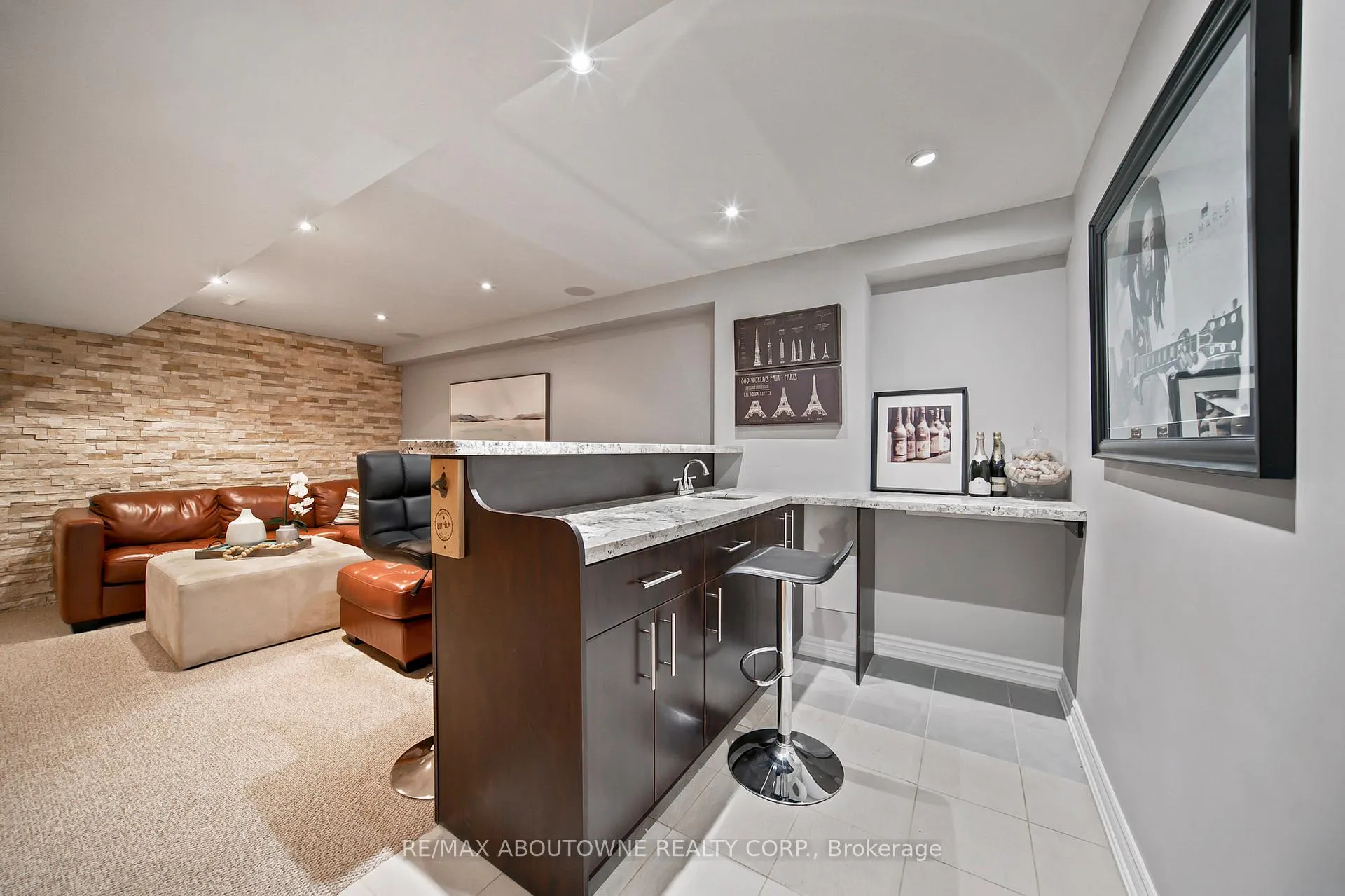 Photo 35 of 1393 Peerless Court, Oakville, College Park — HOMEH