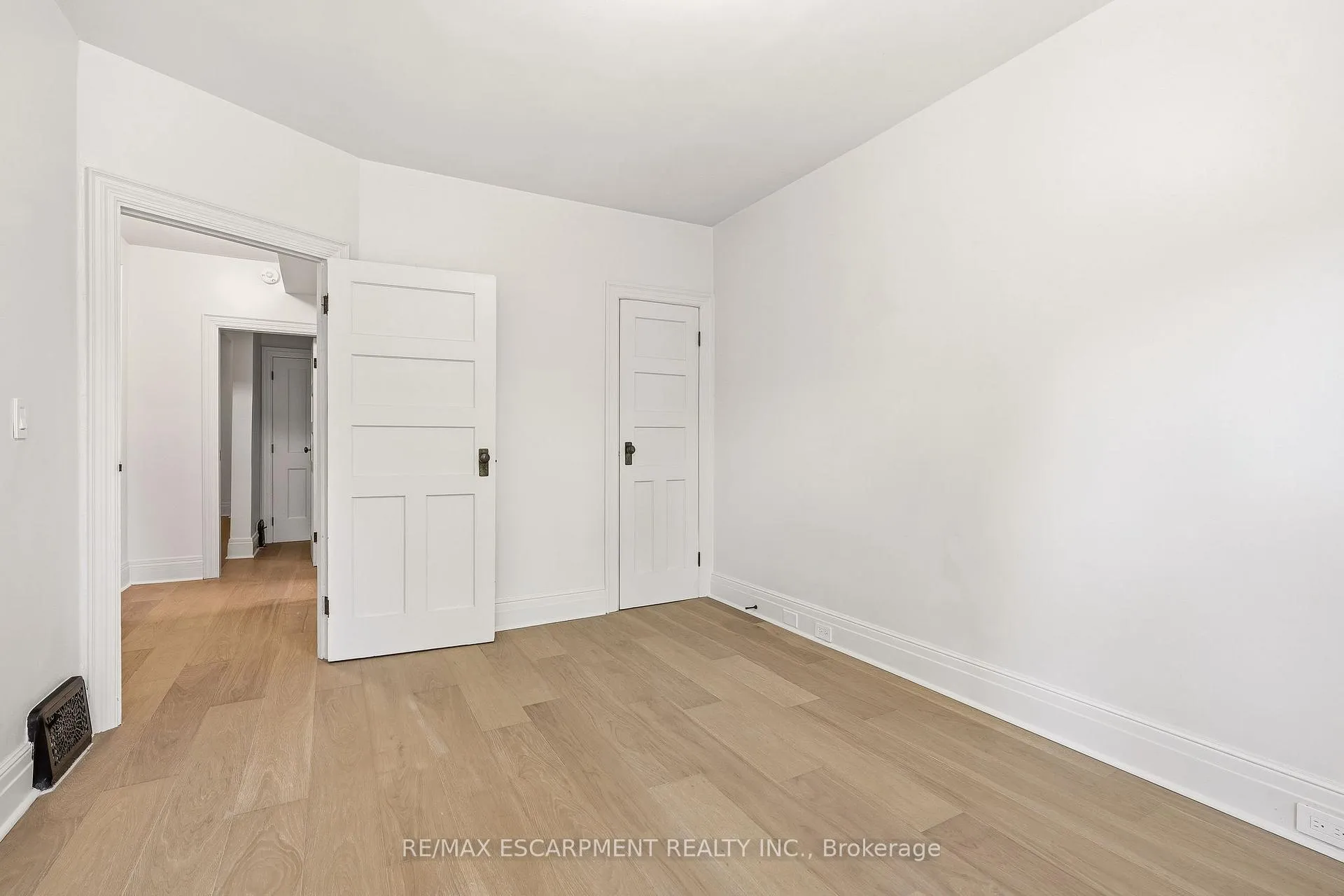 Photo 26 of 131 Markland Street, Hamilton, Durand — HOMEH