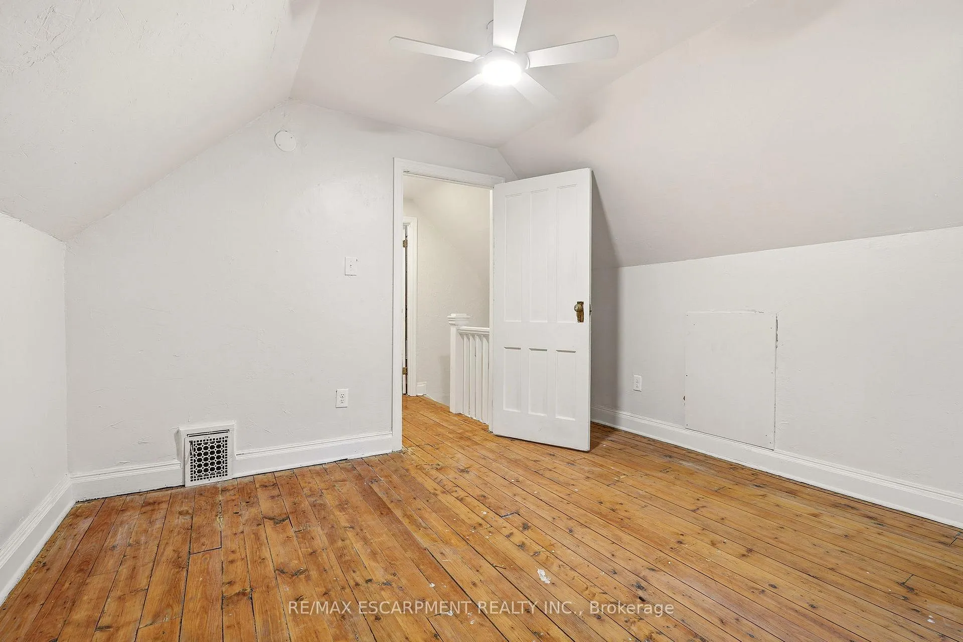 Photo 40 of 131 Markland Street, Hamilton, Durand — HOMEH