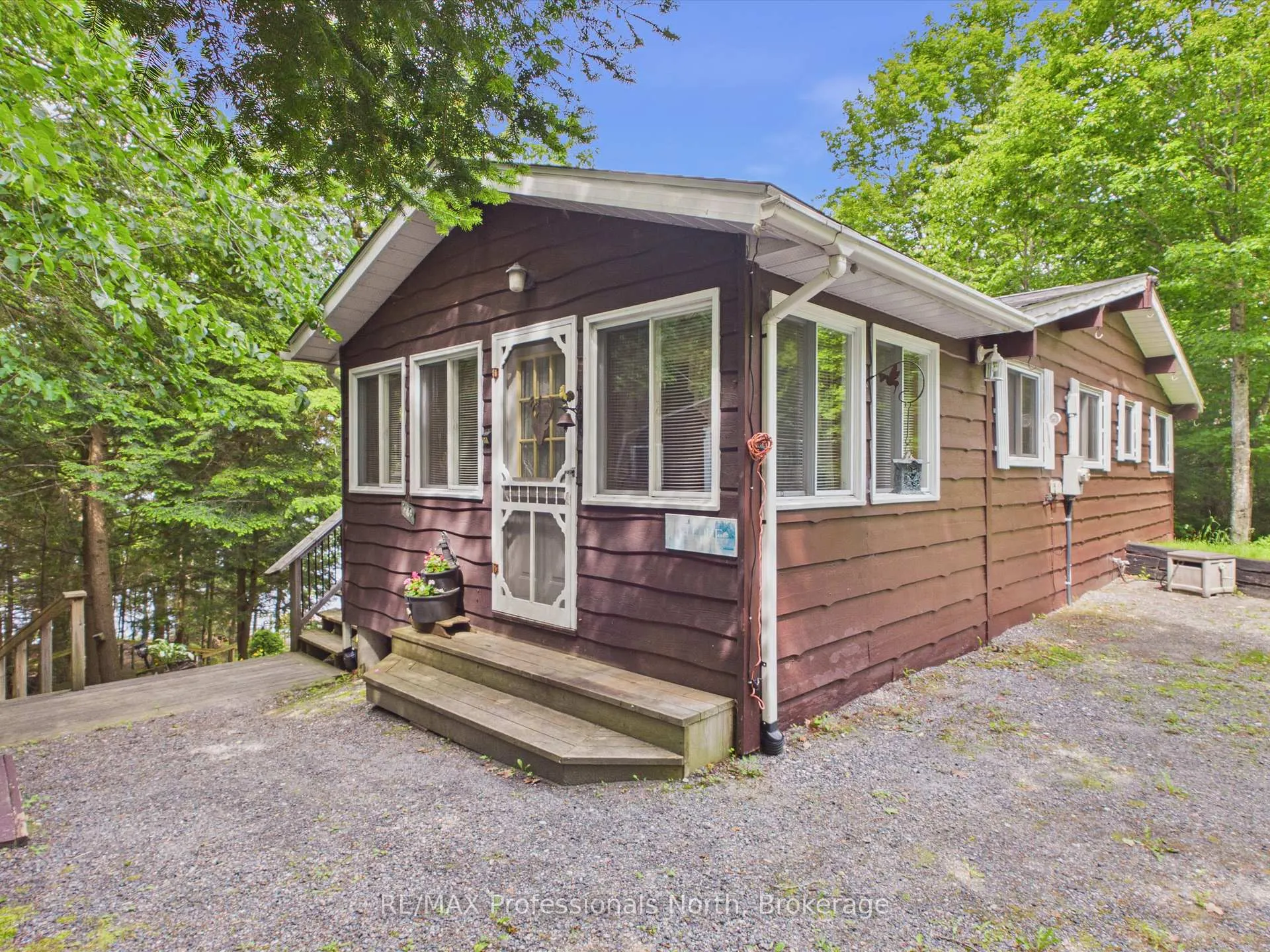 Photo 5 of 1007 Leech Lake Point Road, Bracebridge, Oakley — HOMEH