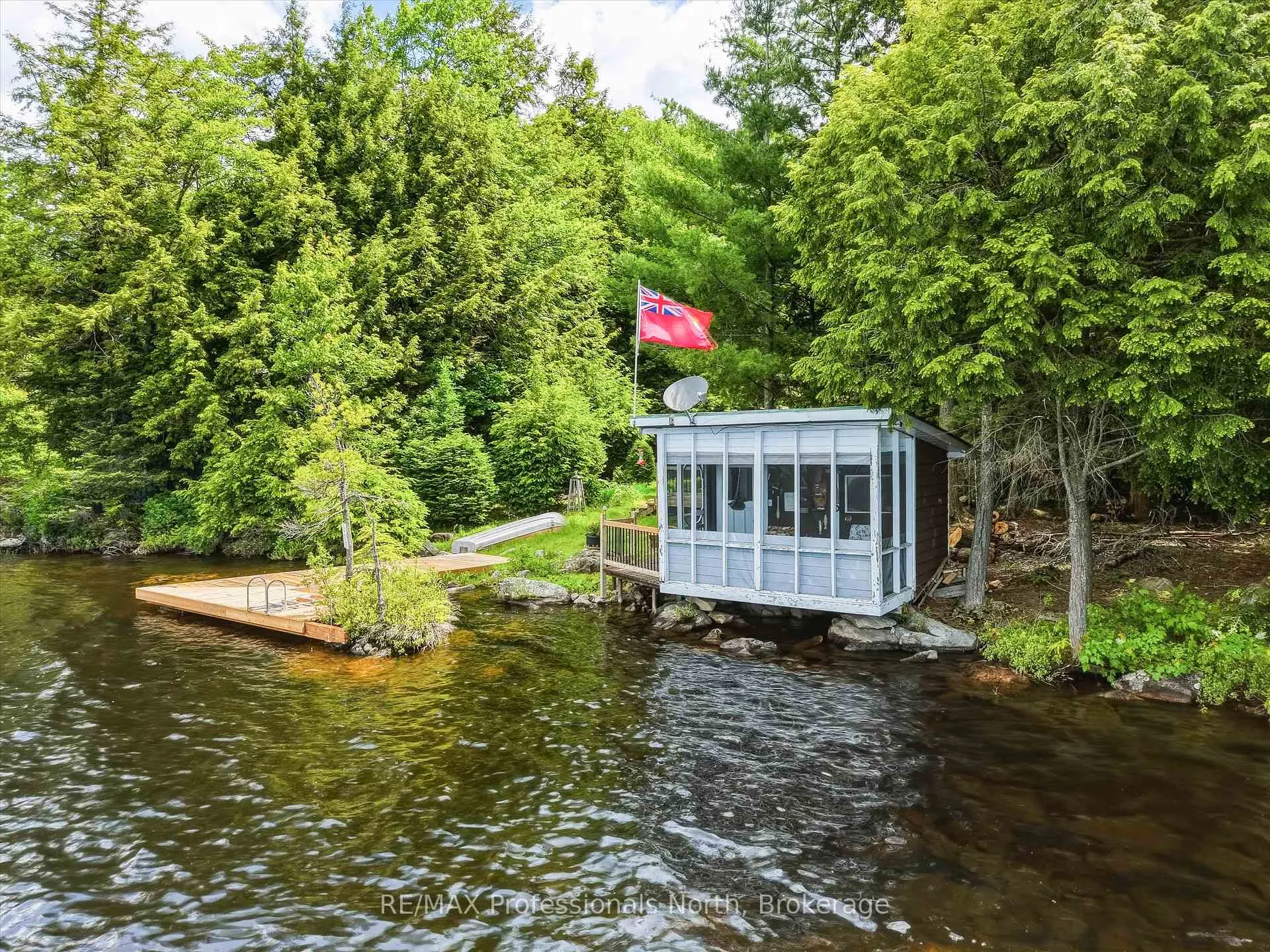 Photo 14 of 1007 Leech Lake Point Road, Bracebridge, Oakley — HOMEH