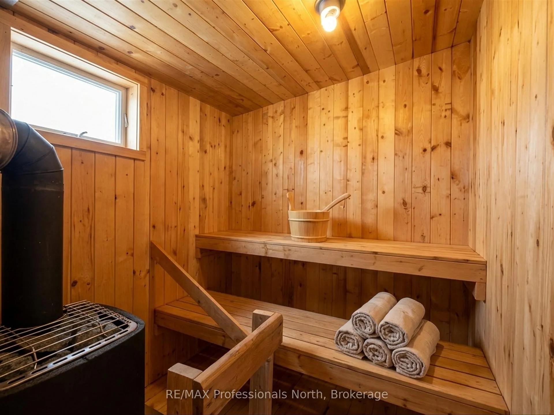 Photo 18 of 1007 Leech Lake Point Road, Bracebridge, Oakley — HOMEH